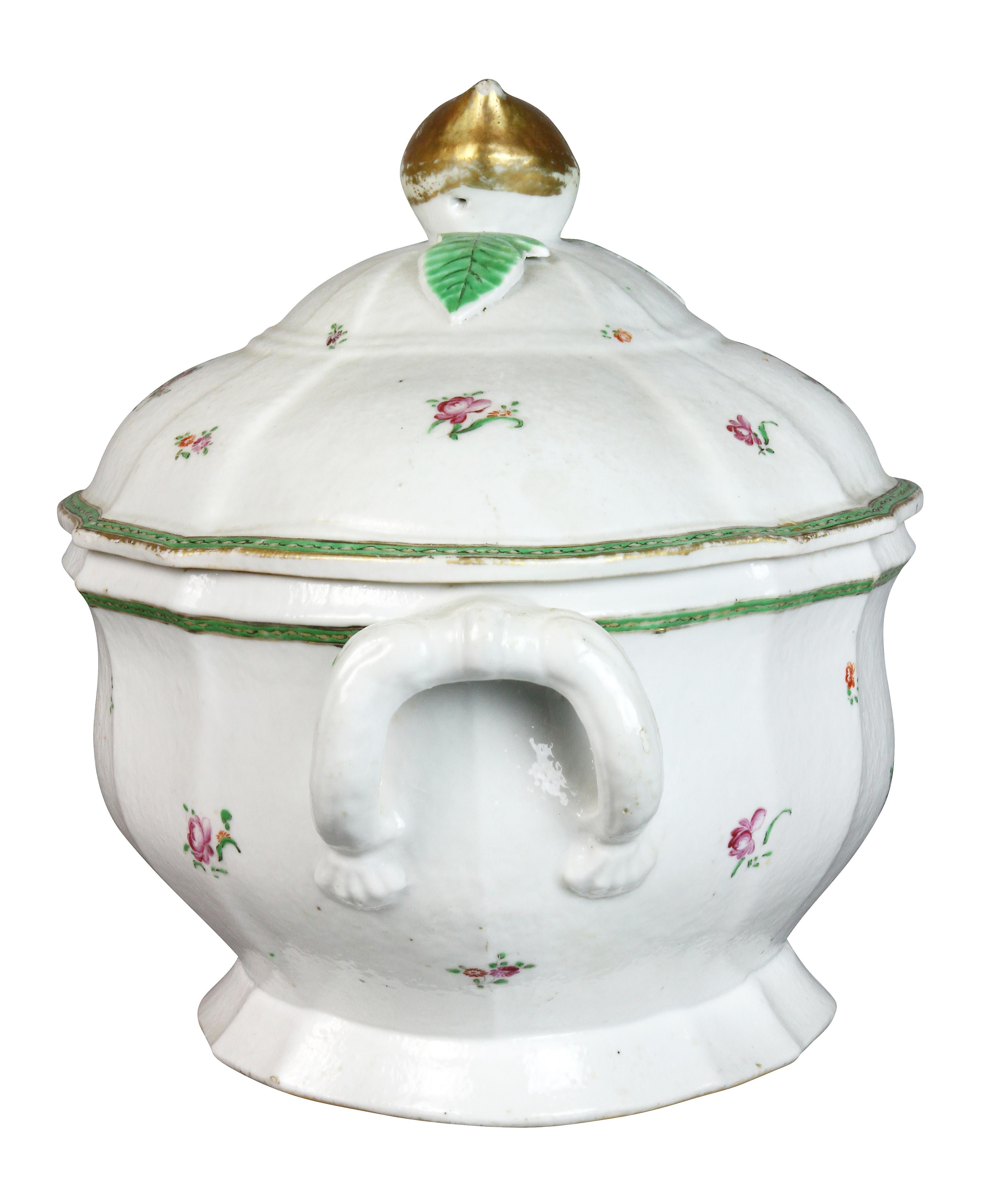 Sopera de porcelana china de exportación siglo XVIII en venta