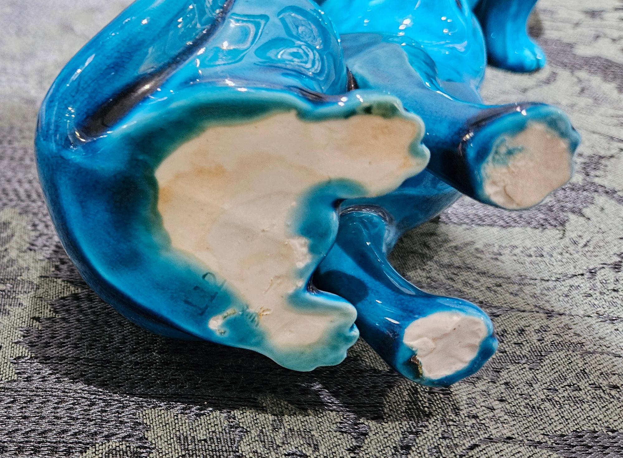 Chinese Export Porcelain Turquoise Pair of Cats For Sale 1