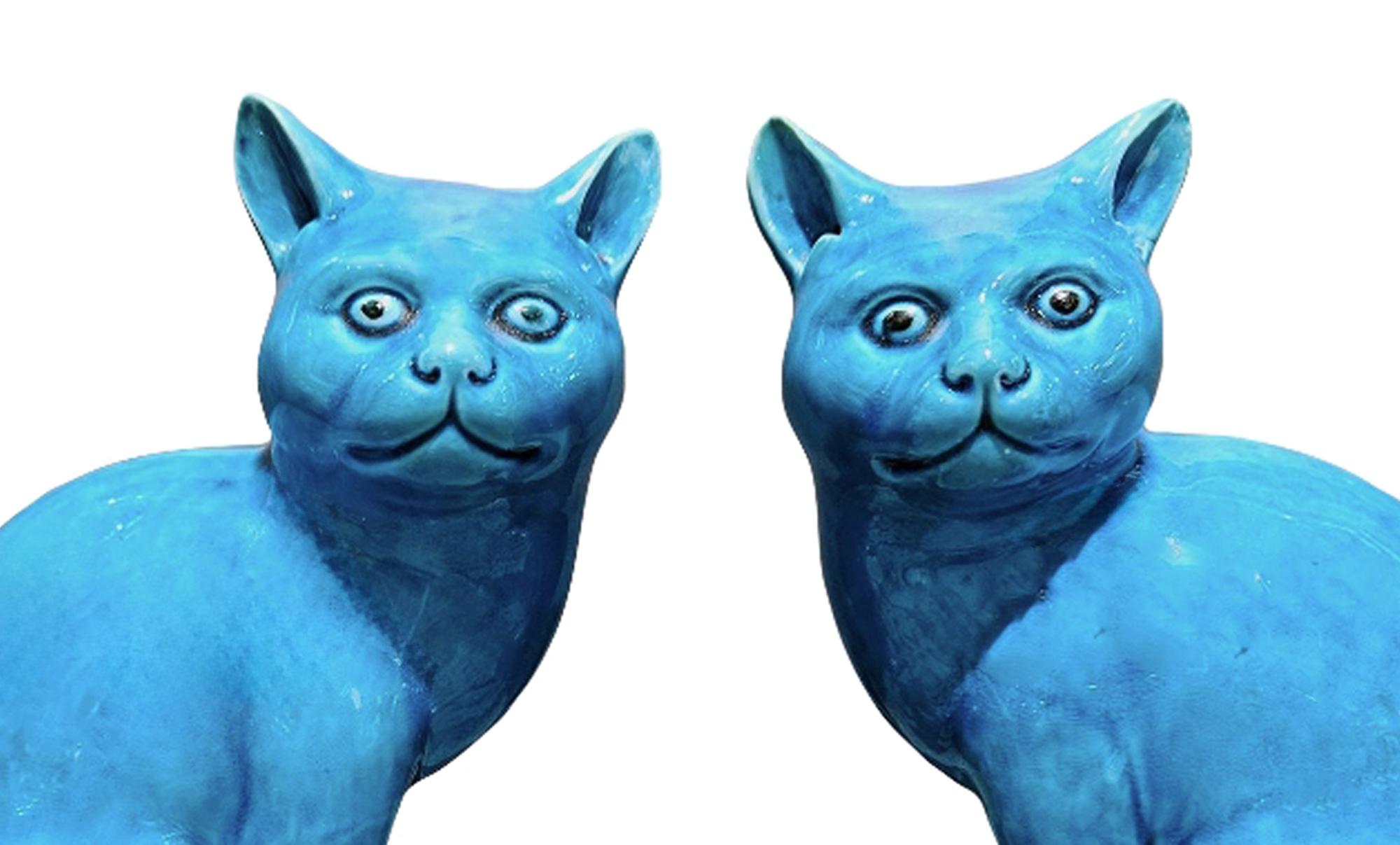 Chinese Export Porcelain Turquoise Pair of Cats For Sale 2
