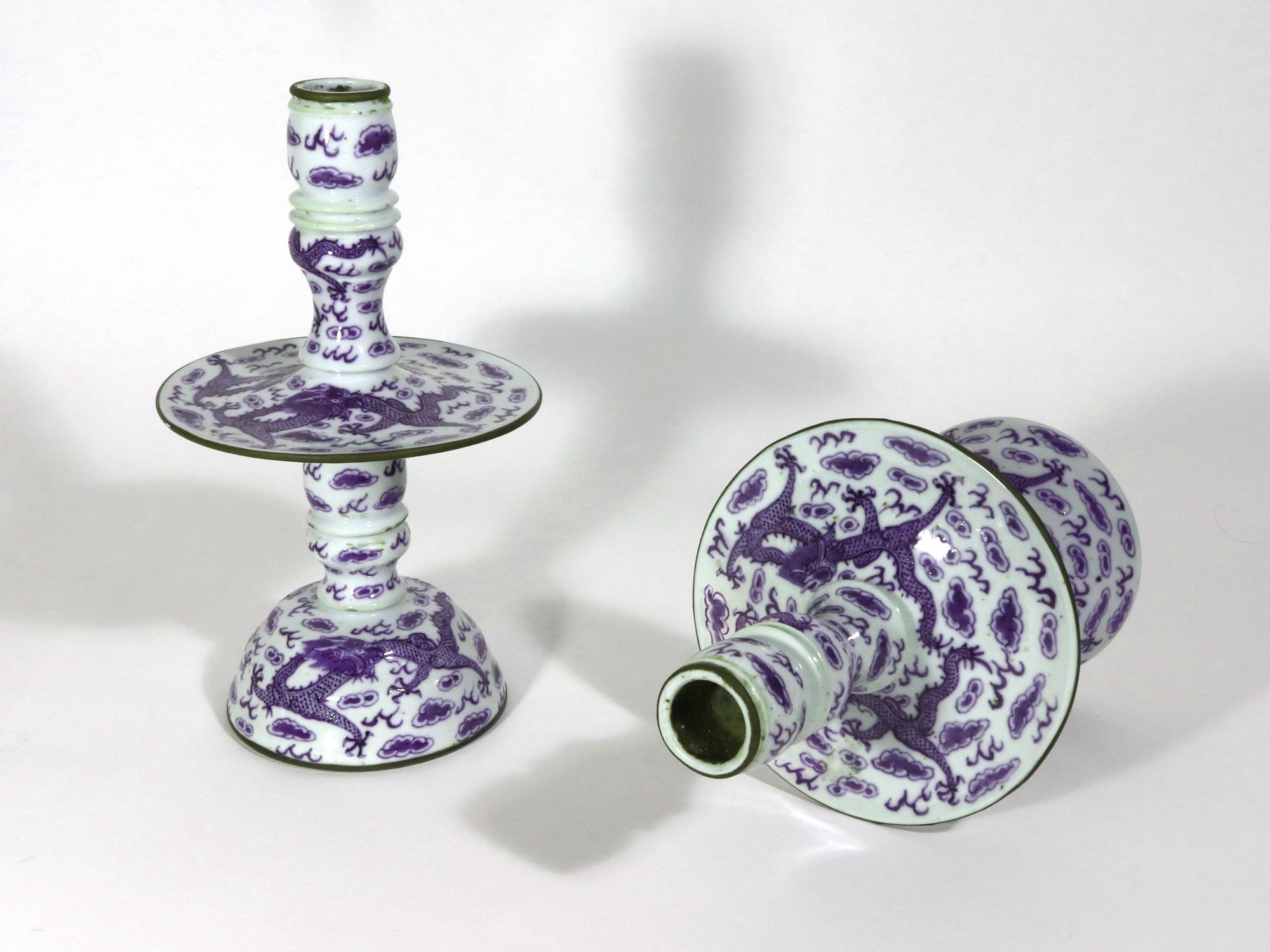 19th Century Chinese Export Porcelain Underglaze Blue Pair of Candlesticks For Sale