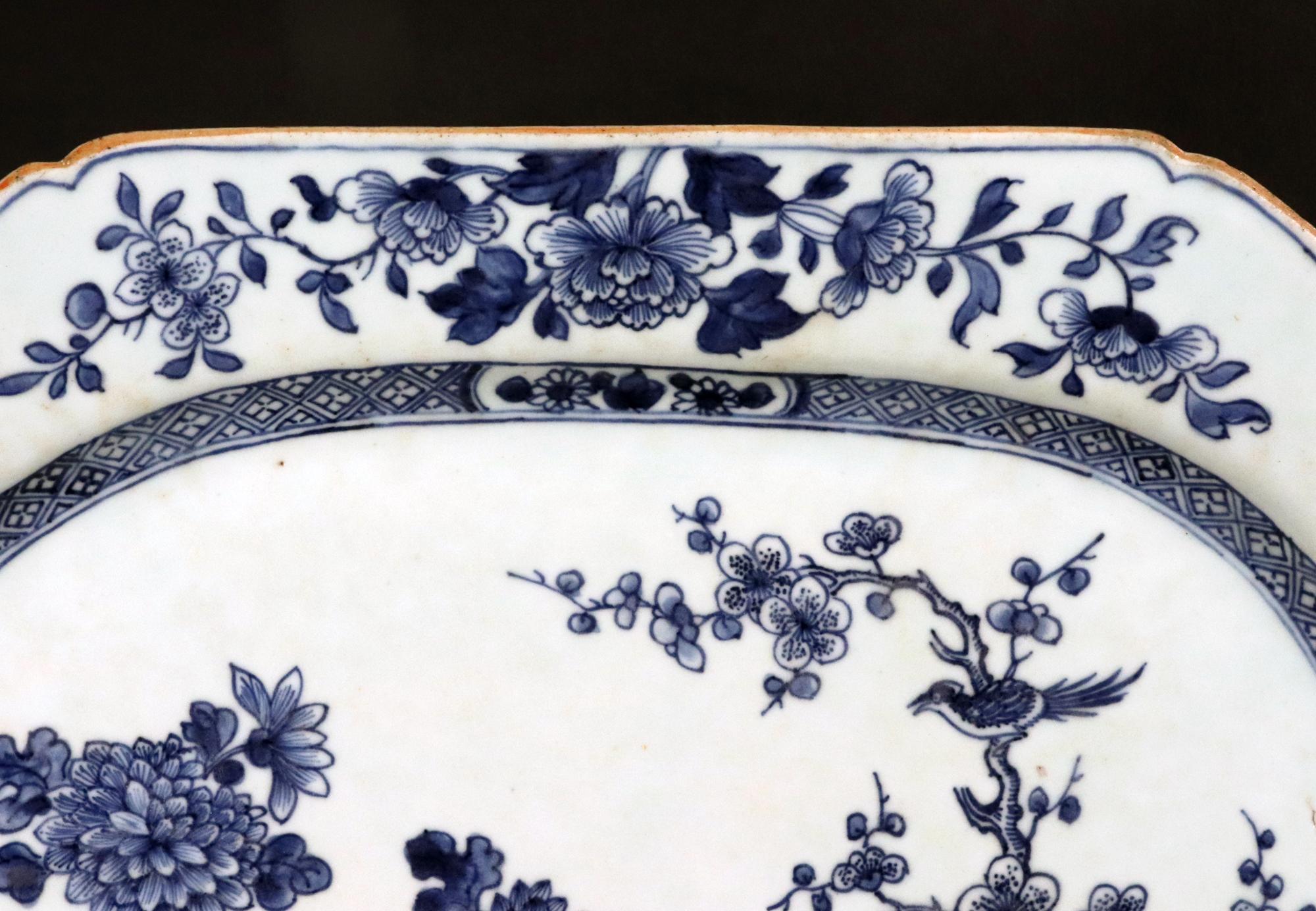 Mid-18th Century Chinese Export Porcelain Underglaze Blue Shaped Botanical Dish For Sale