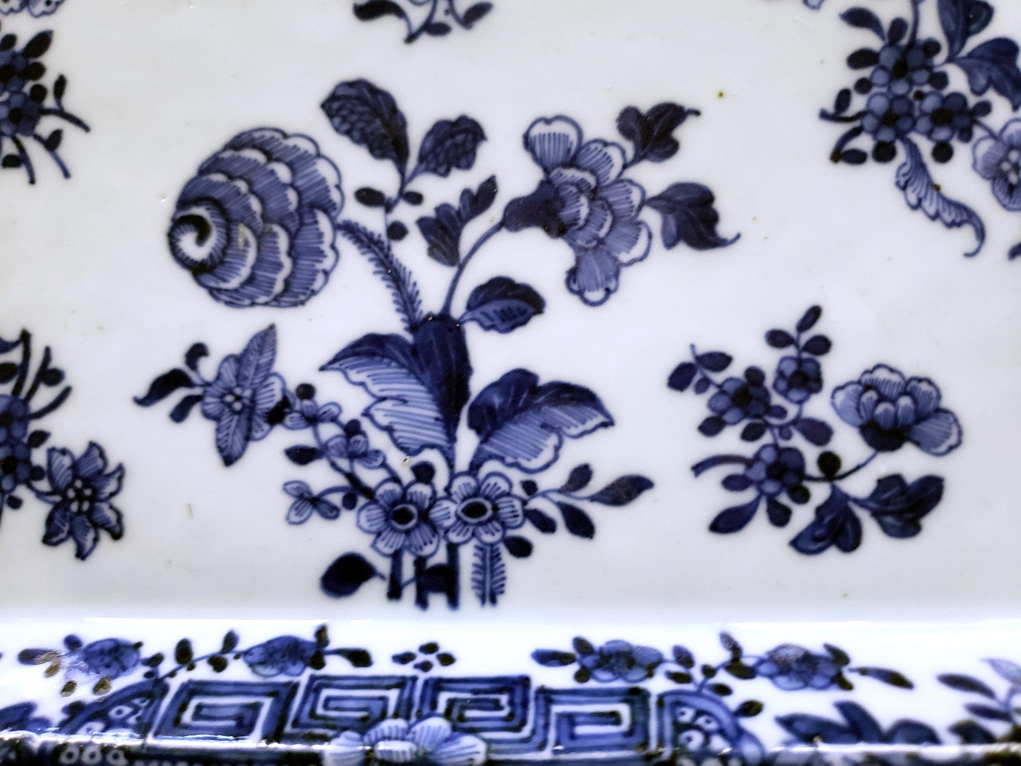 Chinese Export Porcelain Underglaze Blue & White Rectangular Botanical Dishes 7
