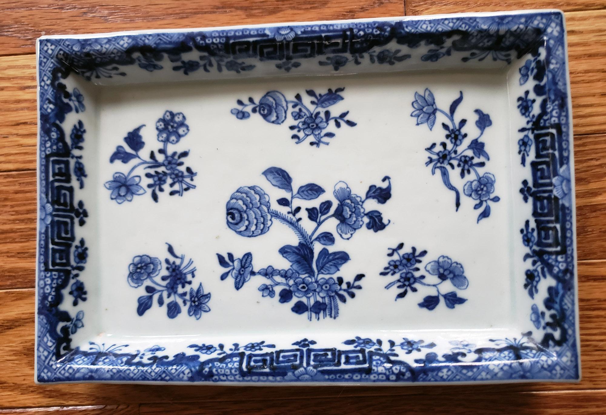 Chinese Export Porcelain Underglaze Blue & White Rectangular Botanical Dishes 2