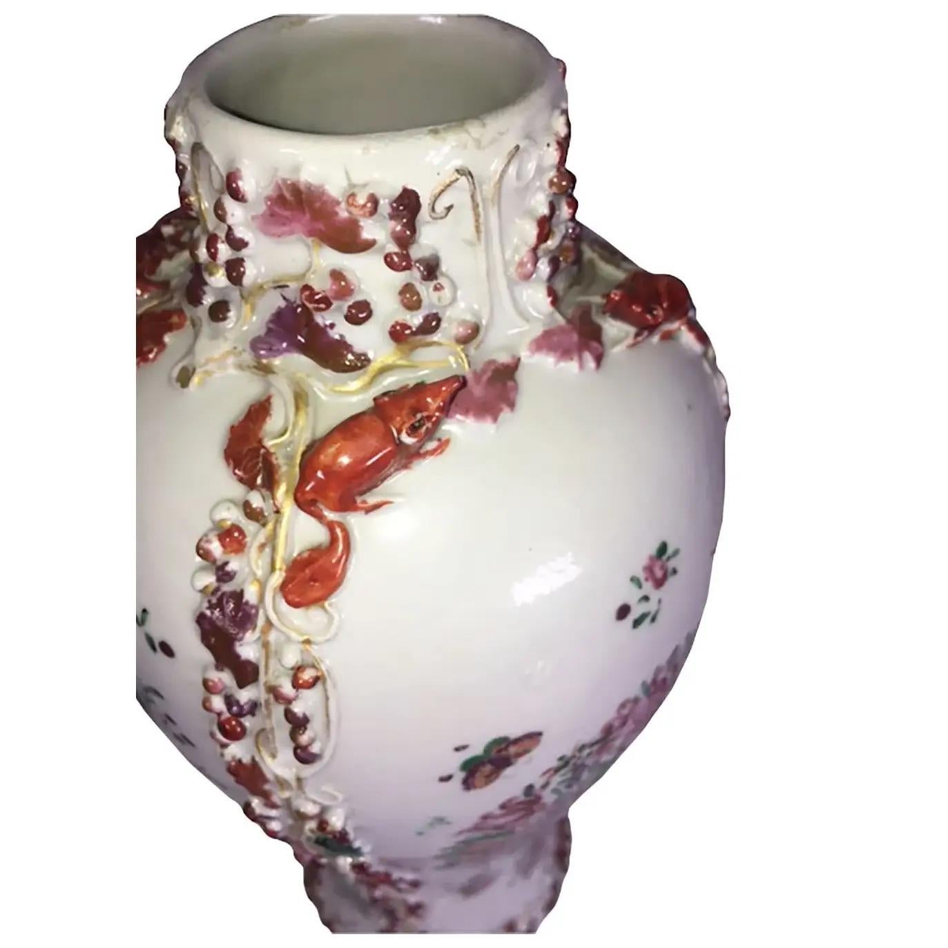Chinese Export Porcelain Vases with Mice, a Pair For Sale 1