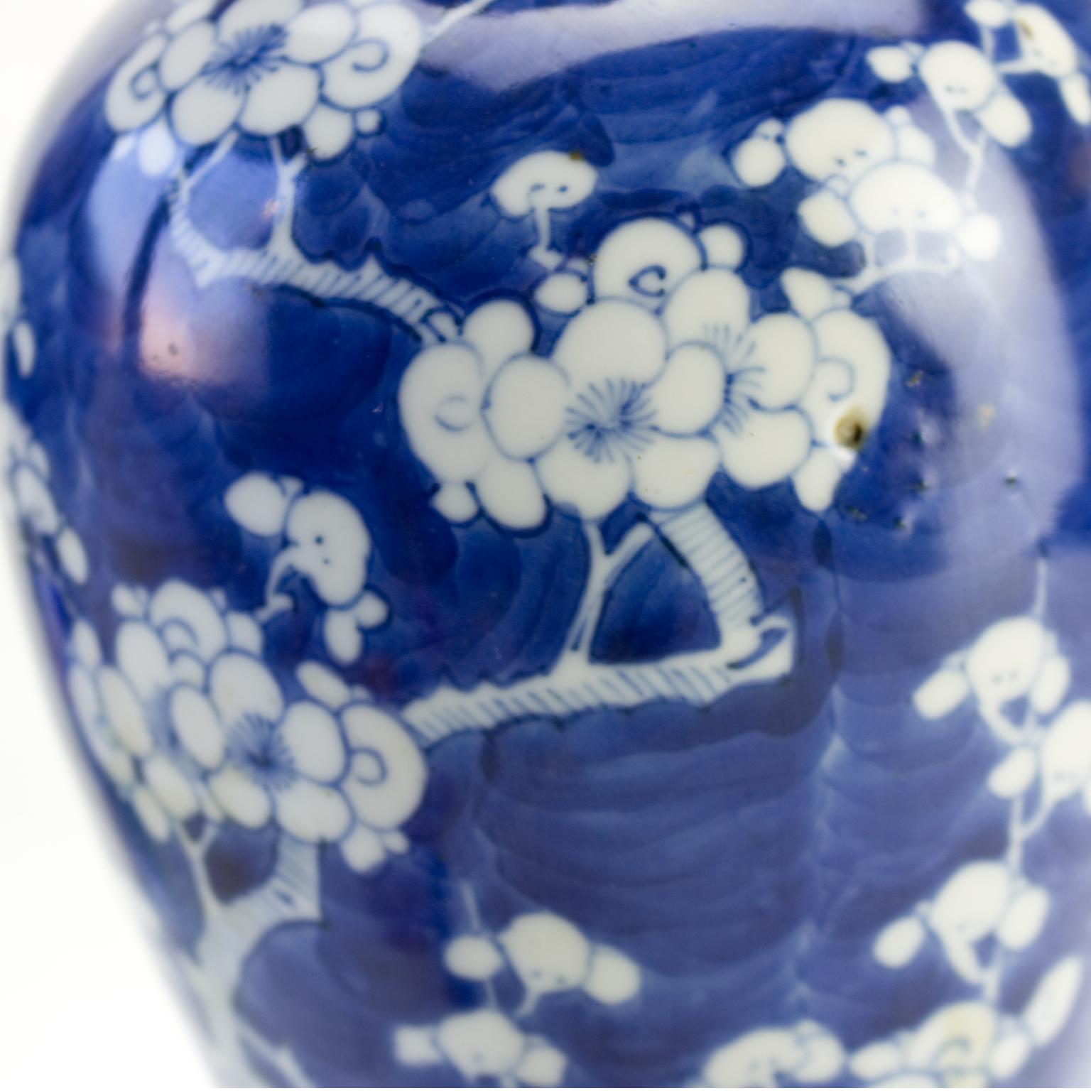 Chinese Export Prunus Vase Lamp, circa 1900 For Sale 3