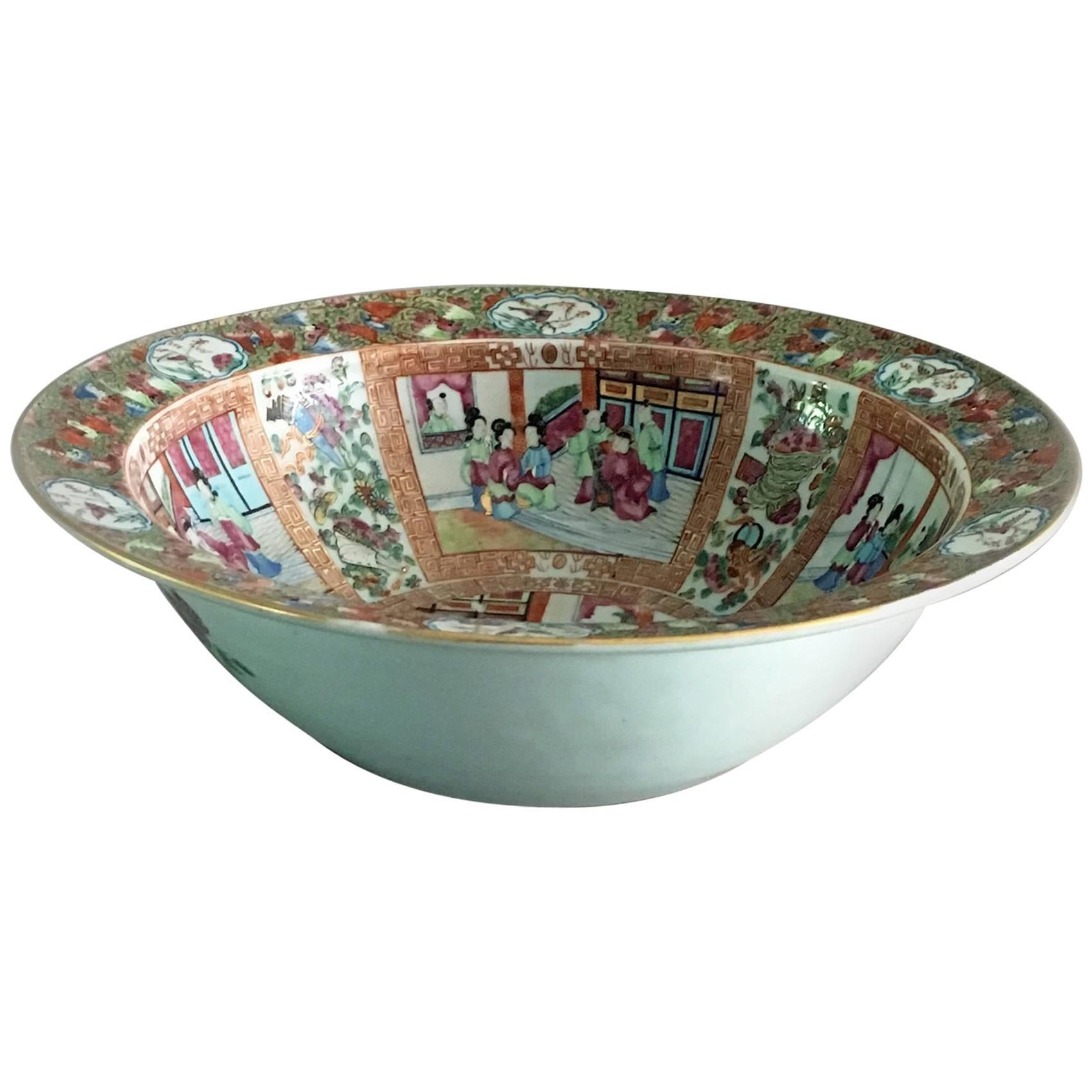 Chinese Export Qing Dynasty Famille Rose Mandarin Bowl For Sale