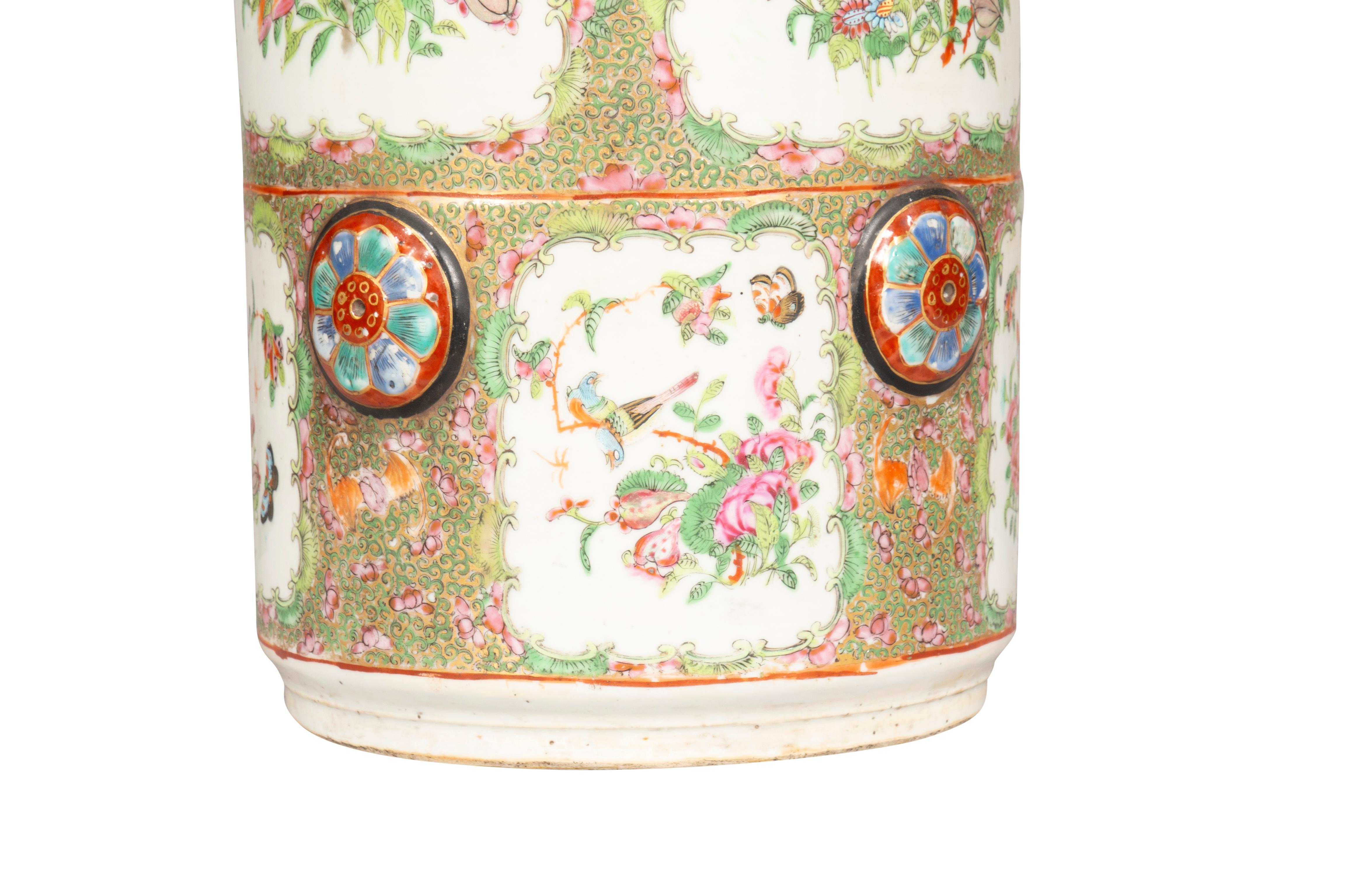 Mid-19th Century Chinese Export Rose Mandarin Umbrella Stand For Sale