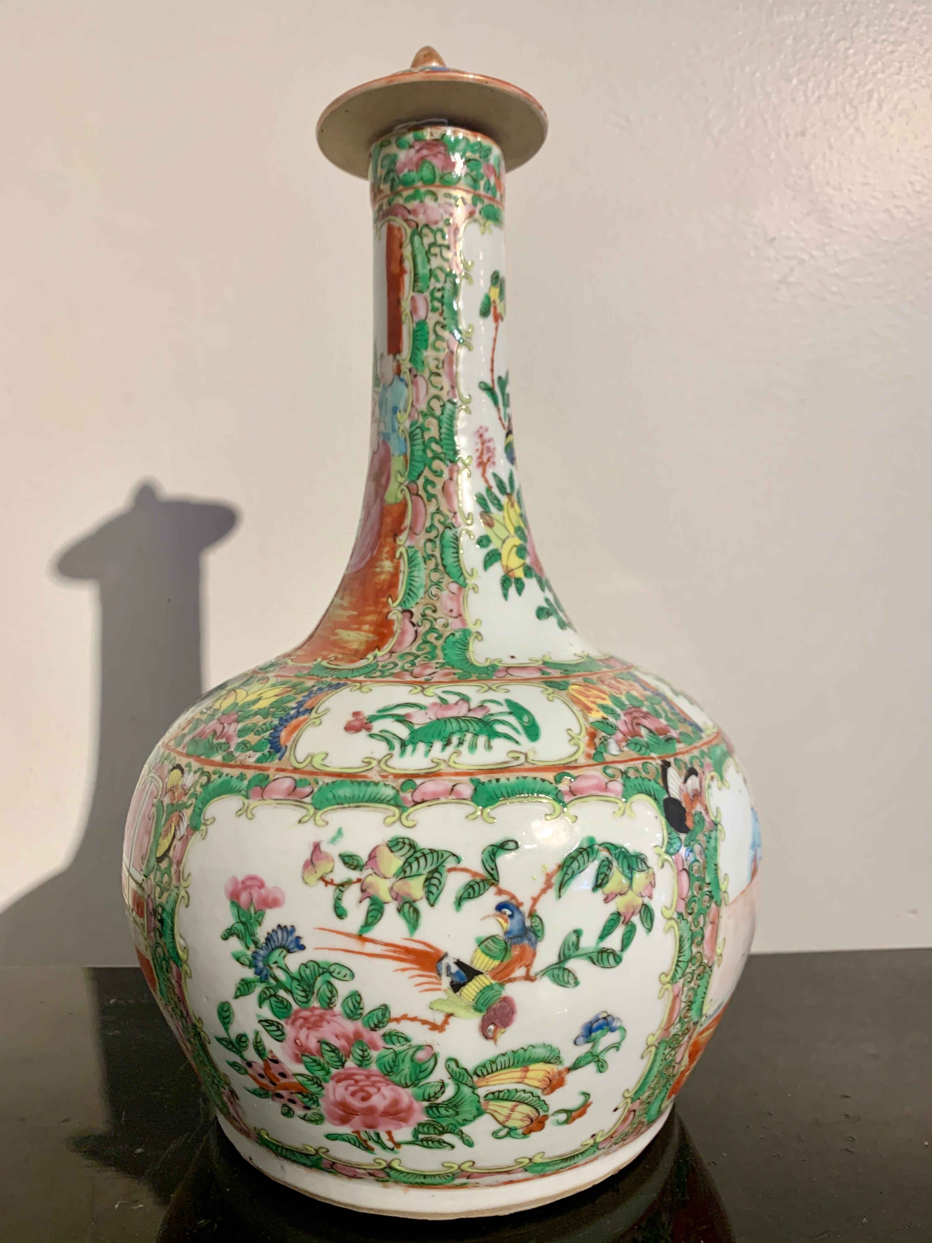 Chinese Export Rose Medallion Bottle Vase and Cover, Late 19th C, China In Good Condition For Sale In Austin, TX