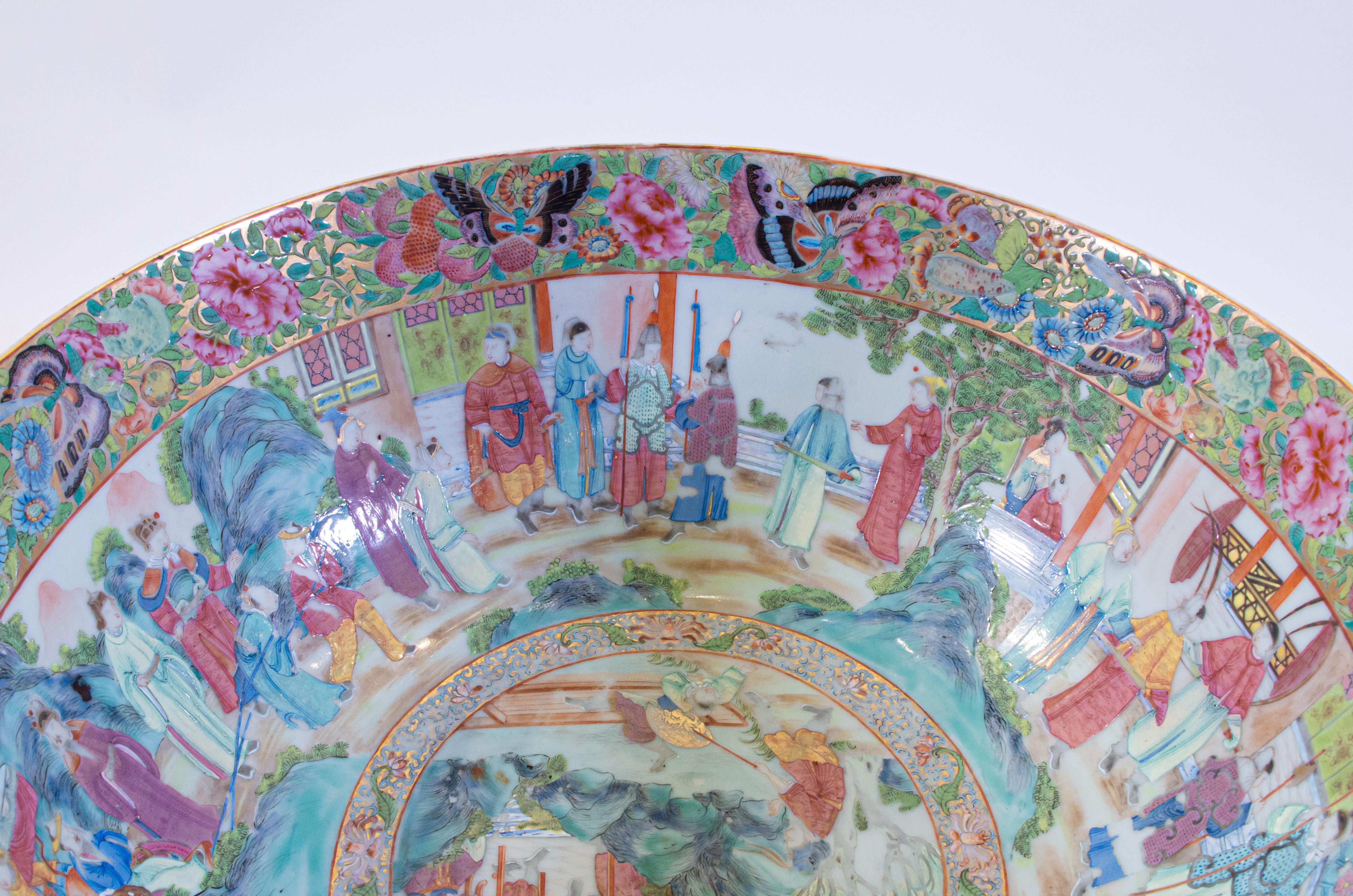 Chinese Export Rose Medallion Canton Porcelain Punch Bowl w/ Multiple Cartooges For Sale 1