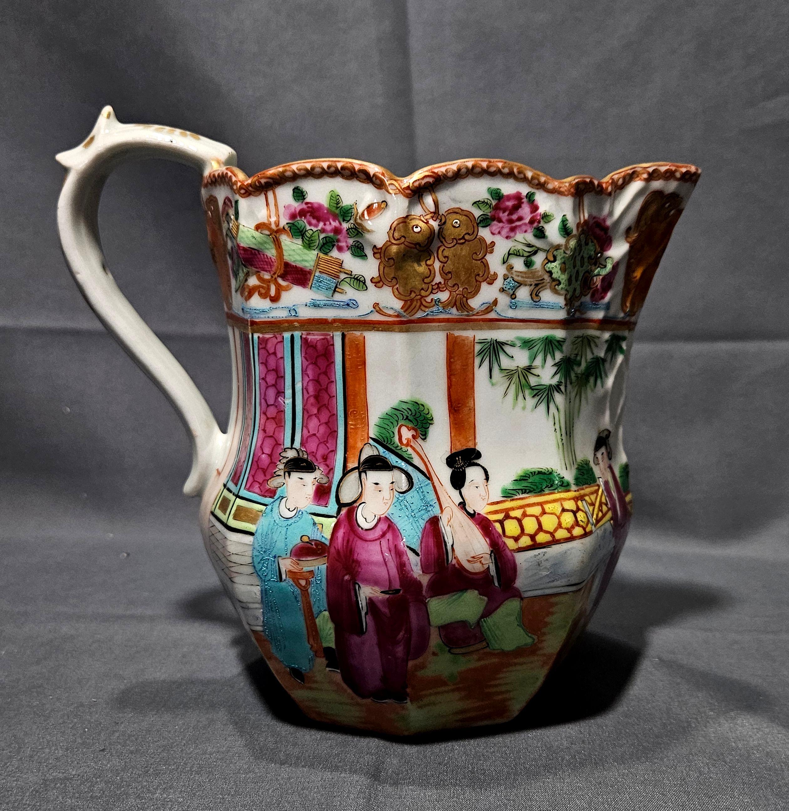 Chinesischer Export Rosenmedaillon Porzellankrug. 19. Jahrhundert im Angebot 2