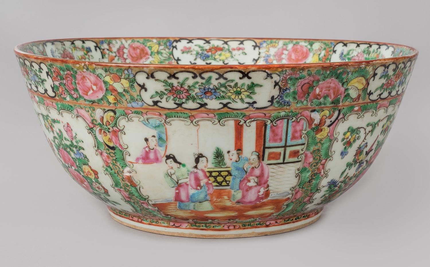 Late 19th Century Chinese Export Rose Medallion Punch Bowl For Sale