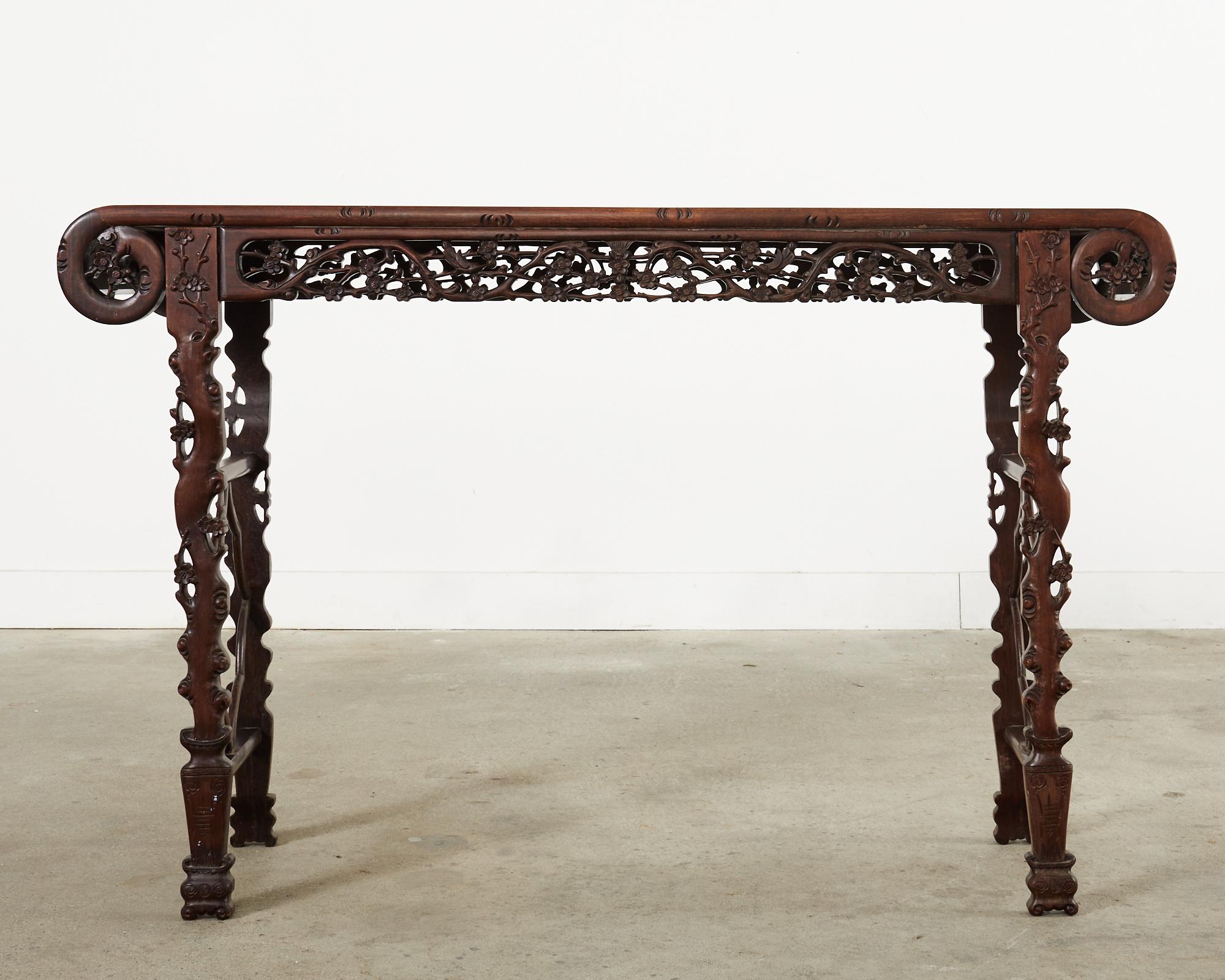 Chinese Export Rosewood Carved Altar Console Table For Sale 15