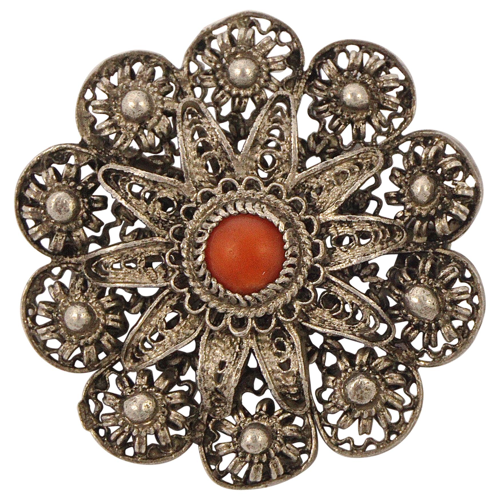 Chinese Export Round Silver Filigree Cannetille and Coral Brooch circa 1930s For Sale
