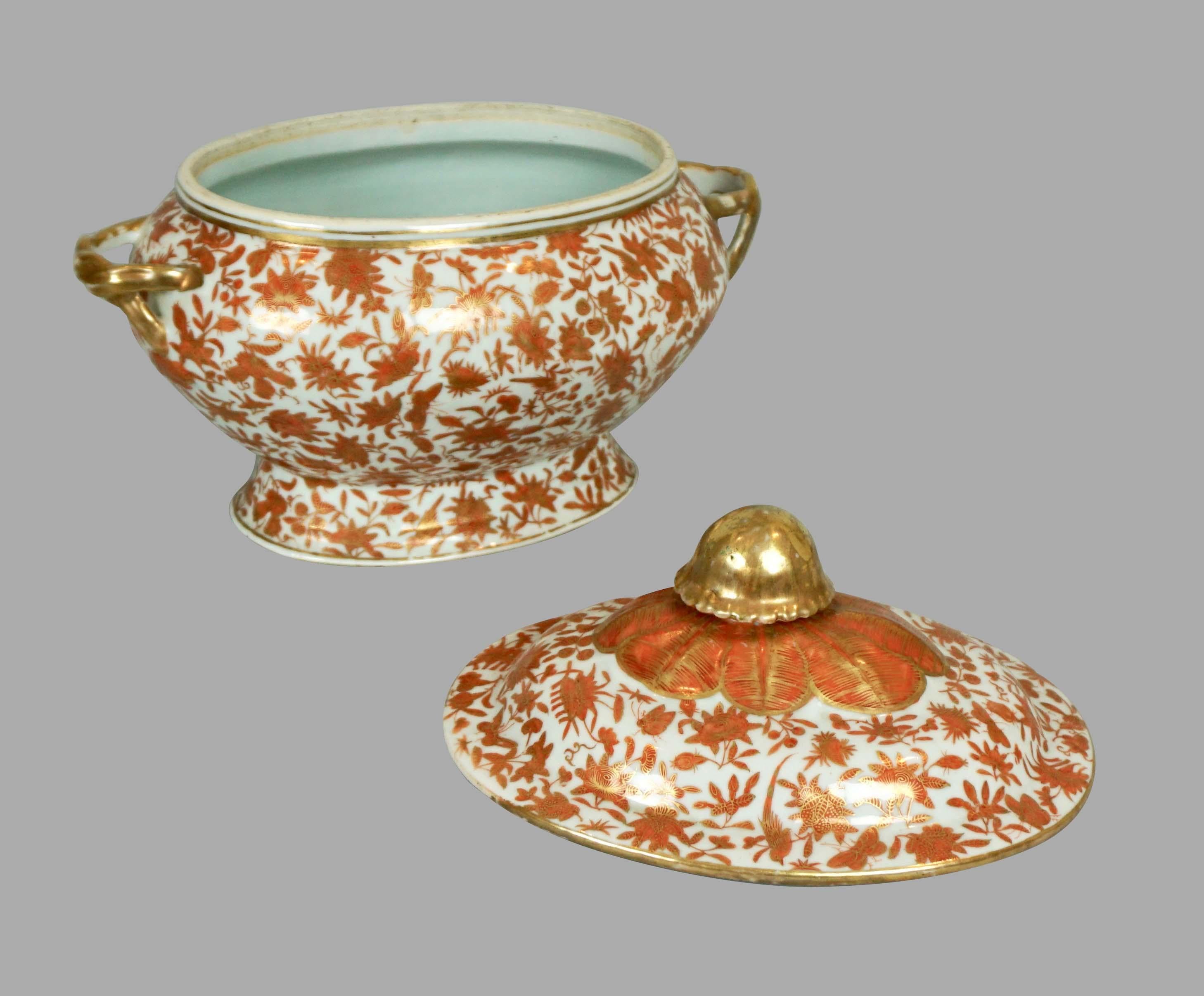 Mid-19th Century Chinese Export Sacred Bird and Butterfly Pattern Porcelain Covered Soup Tureen