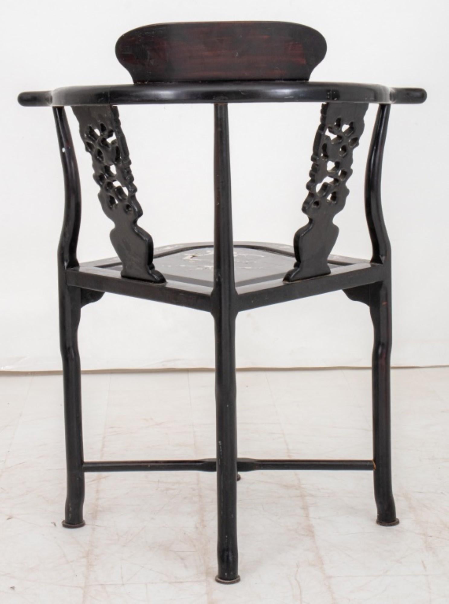 20th Century Chinese Export Shell-Inlaid Ebonized Corner Chair For Sale