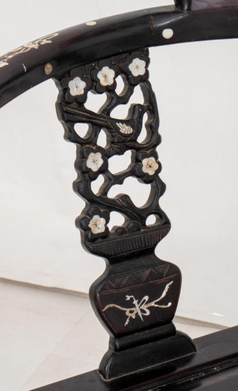 Chinese Export Shell-Inlaid Ebonized Corner Chair For Sale 3