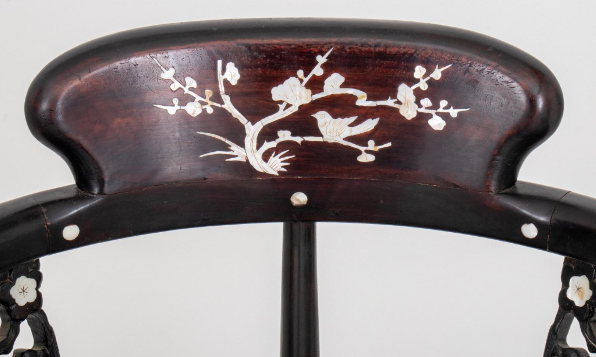 Chinese Export Shell-Inlaid Ebonized Corner Chair For Sale 4