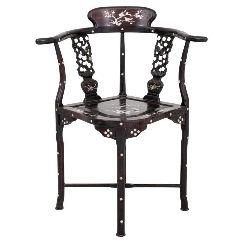 Chinese Export Shell-Inlaid Ebonized Corner Chair