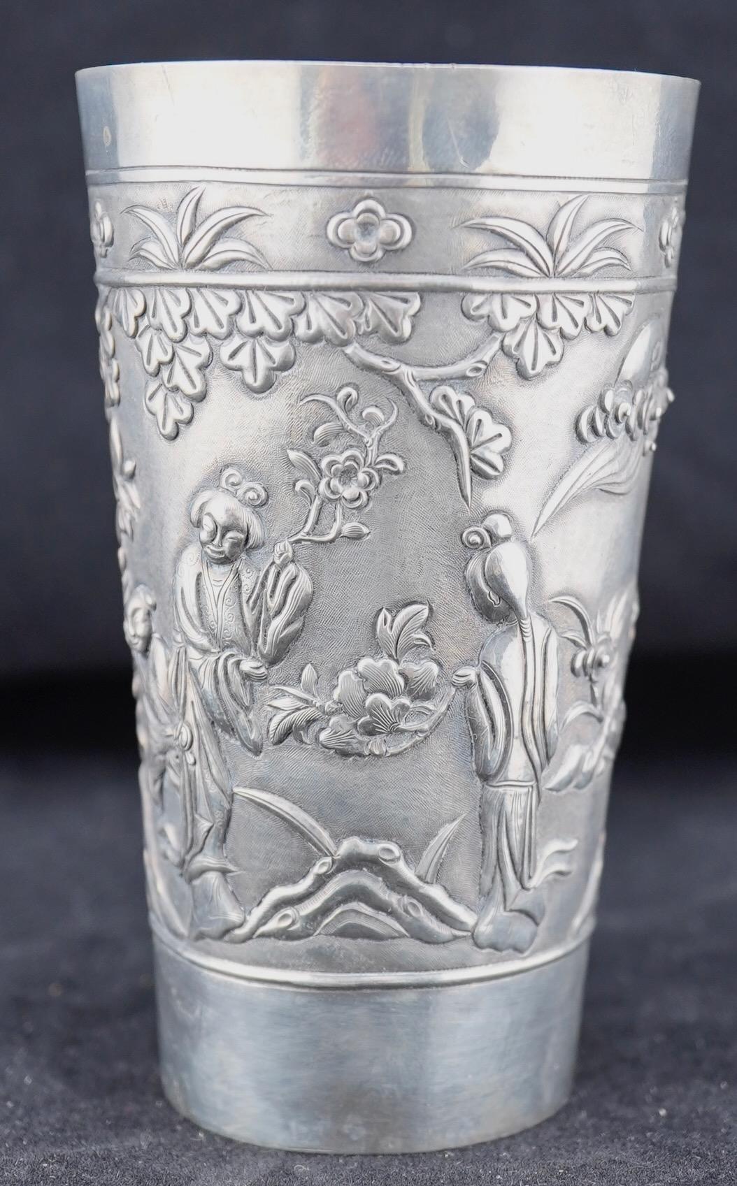 Chinese export repousse beaker, circ 1890. Wieght 3.3 oz., 4 3/8