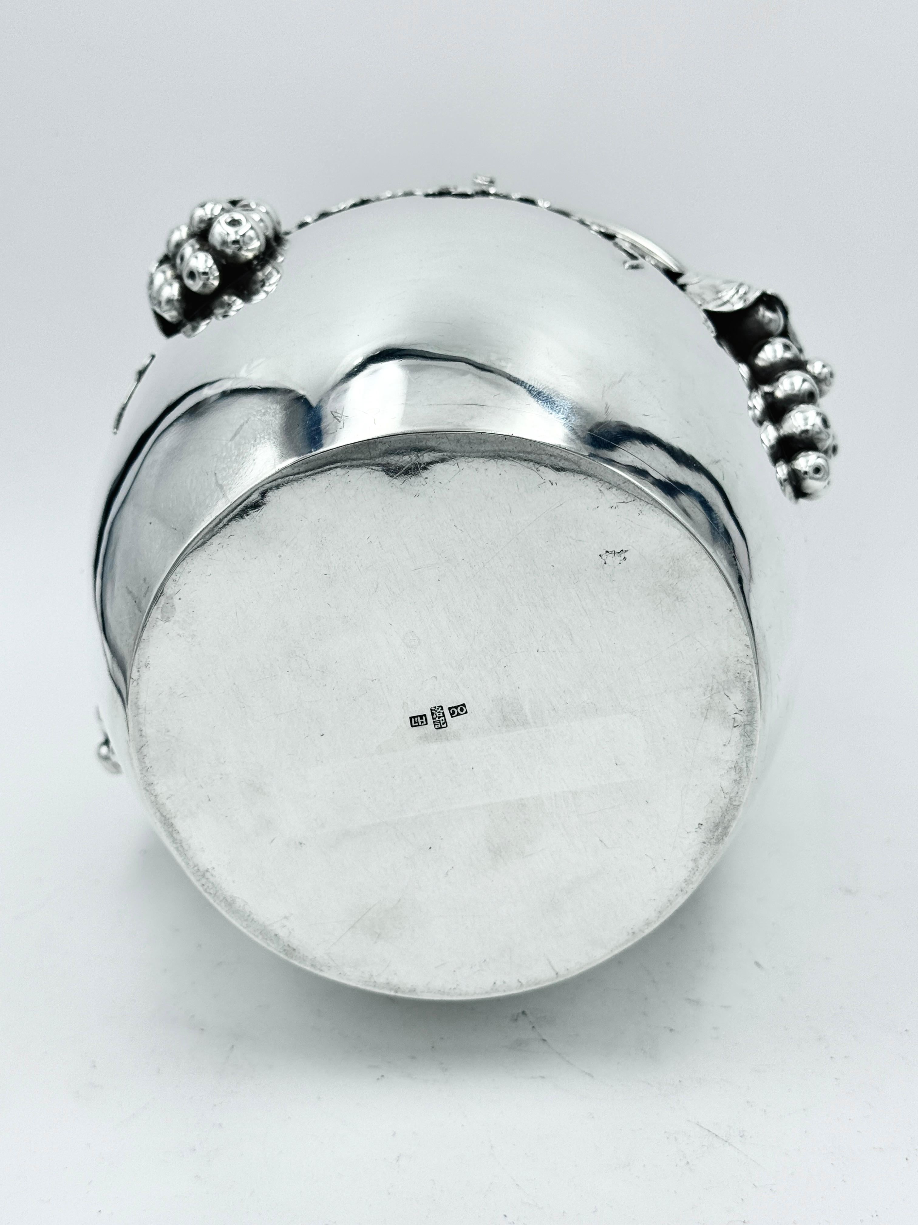 Chinese Export Silver Biscuit Box For Sale 7