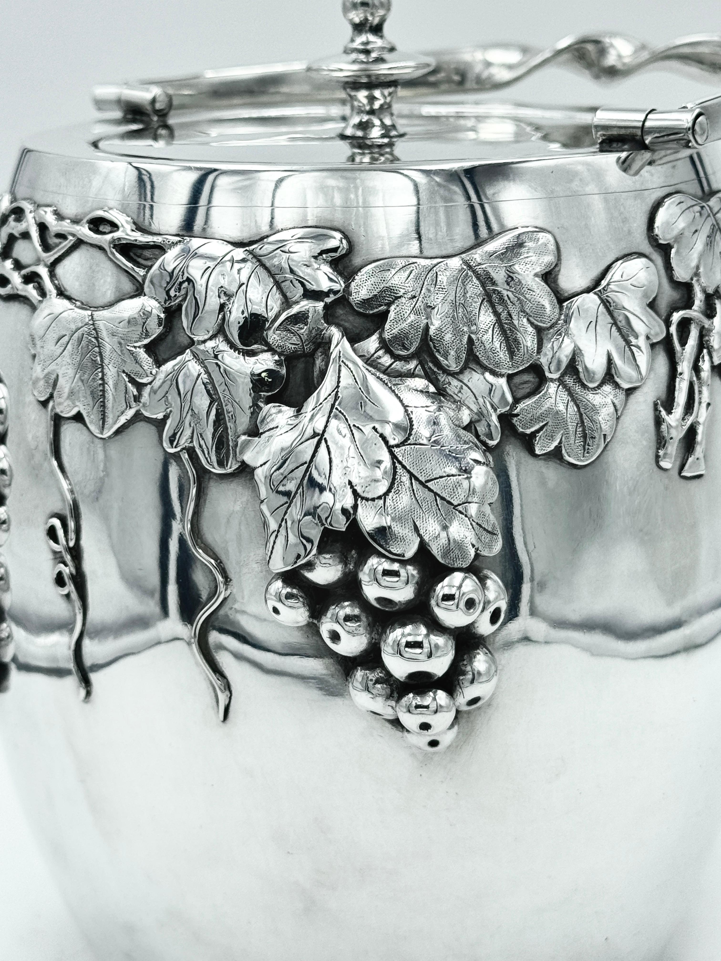 Chinese Export Silver Biscuit Box For Sale 4
