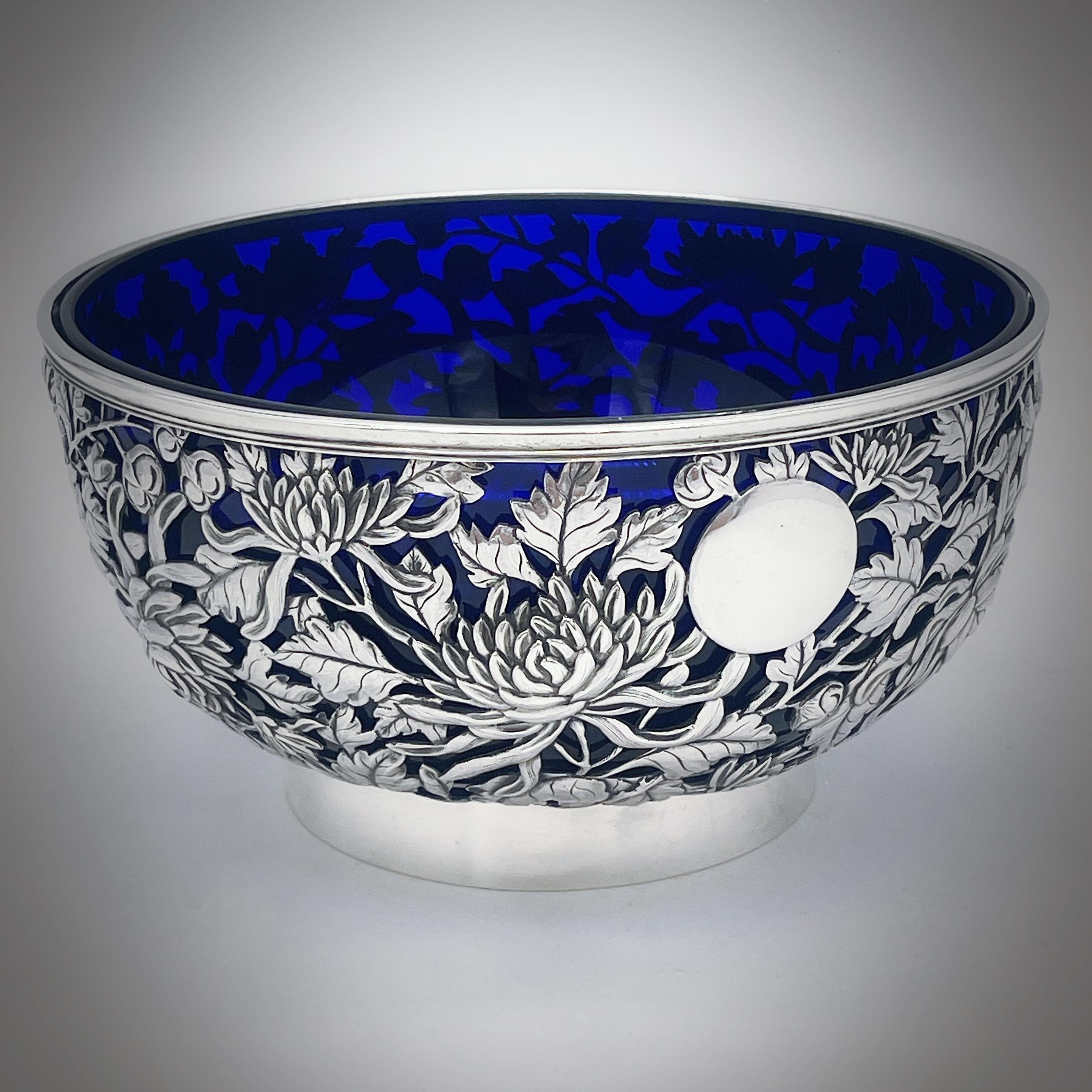 Late 19th Century Chinese Export Silver Bowl For Sale