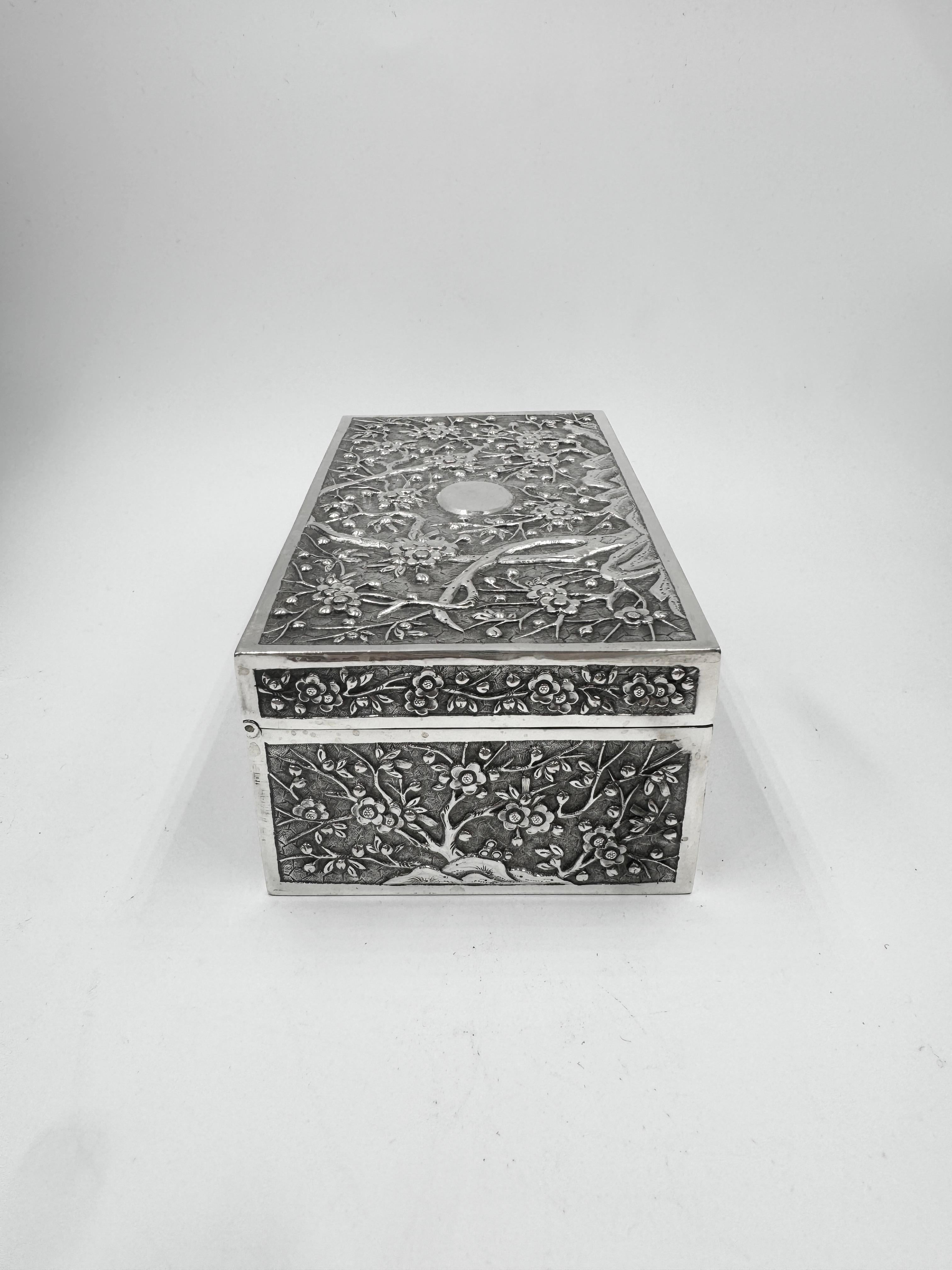 Chinese Export Silver Box In Good Condition For Sale In London, GB