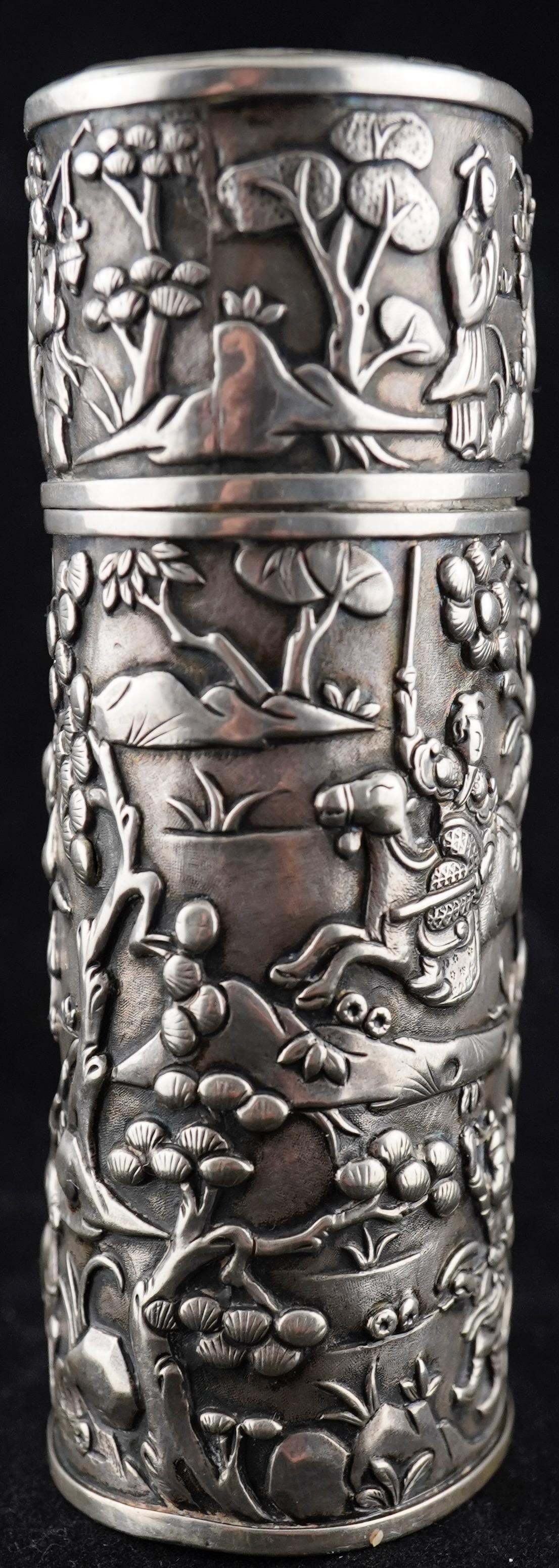 Exportation chinoise Boîte ou étui à chérot en argent d'exportation chinoise .avec scènes de bataille en vente