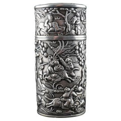 Boîte ou étui à chérot en argent d'exportation chinoise .avec scènes de bataille
