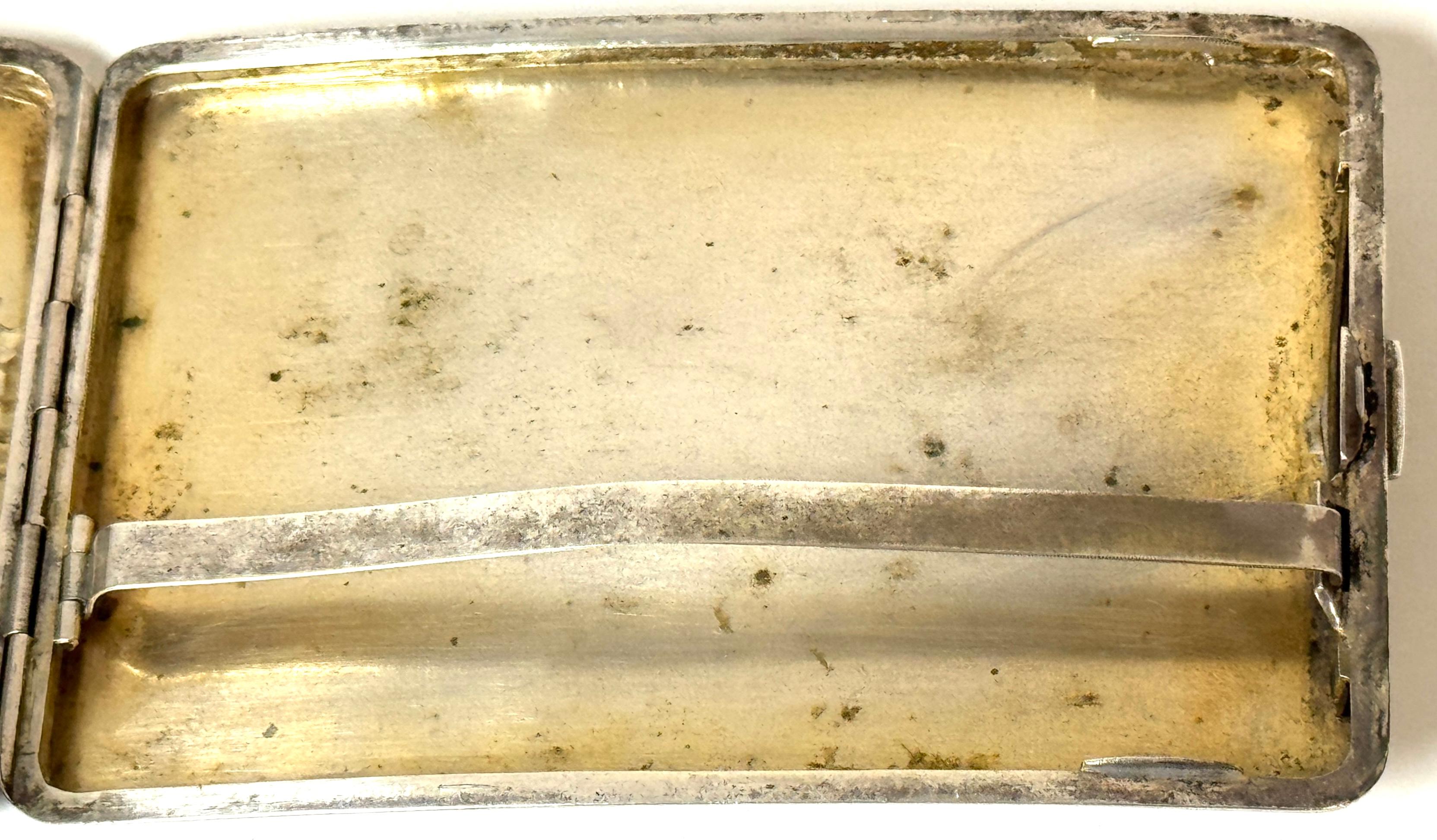 Chinesisches Export-Silber-Zigarettenetui mit der Darstellung des Bundes und des Friedensengels im Zustand „Gut“ im Angebot in West Palm Beach, FL