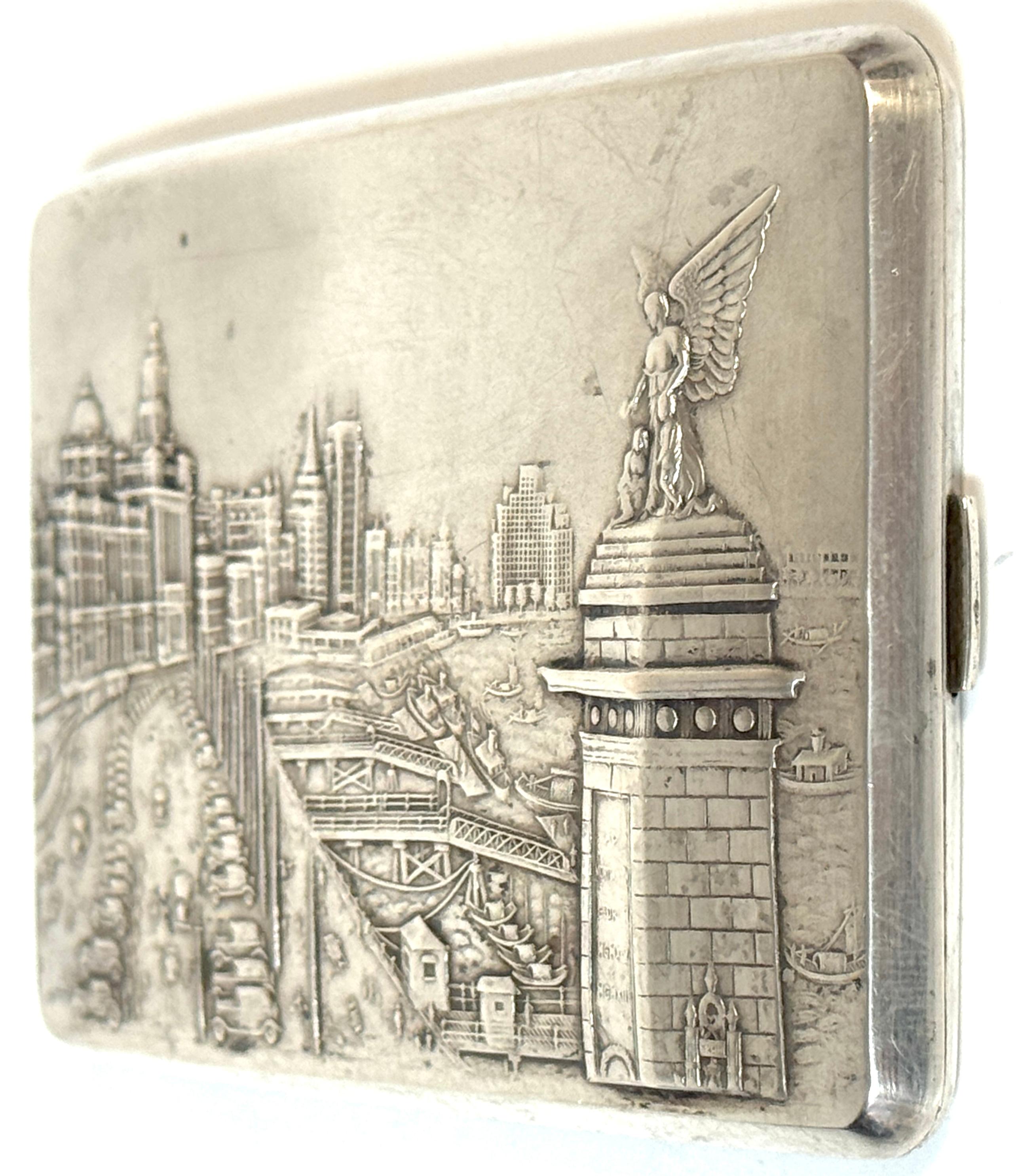 Chinesisches Export-Silber-Zigarettenetui mit der Darstellung des Bundes und des Friedensengels im Angebot 2