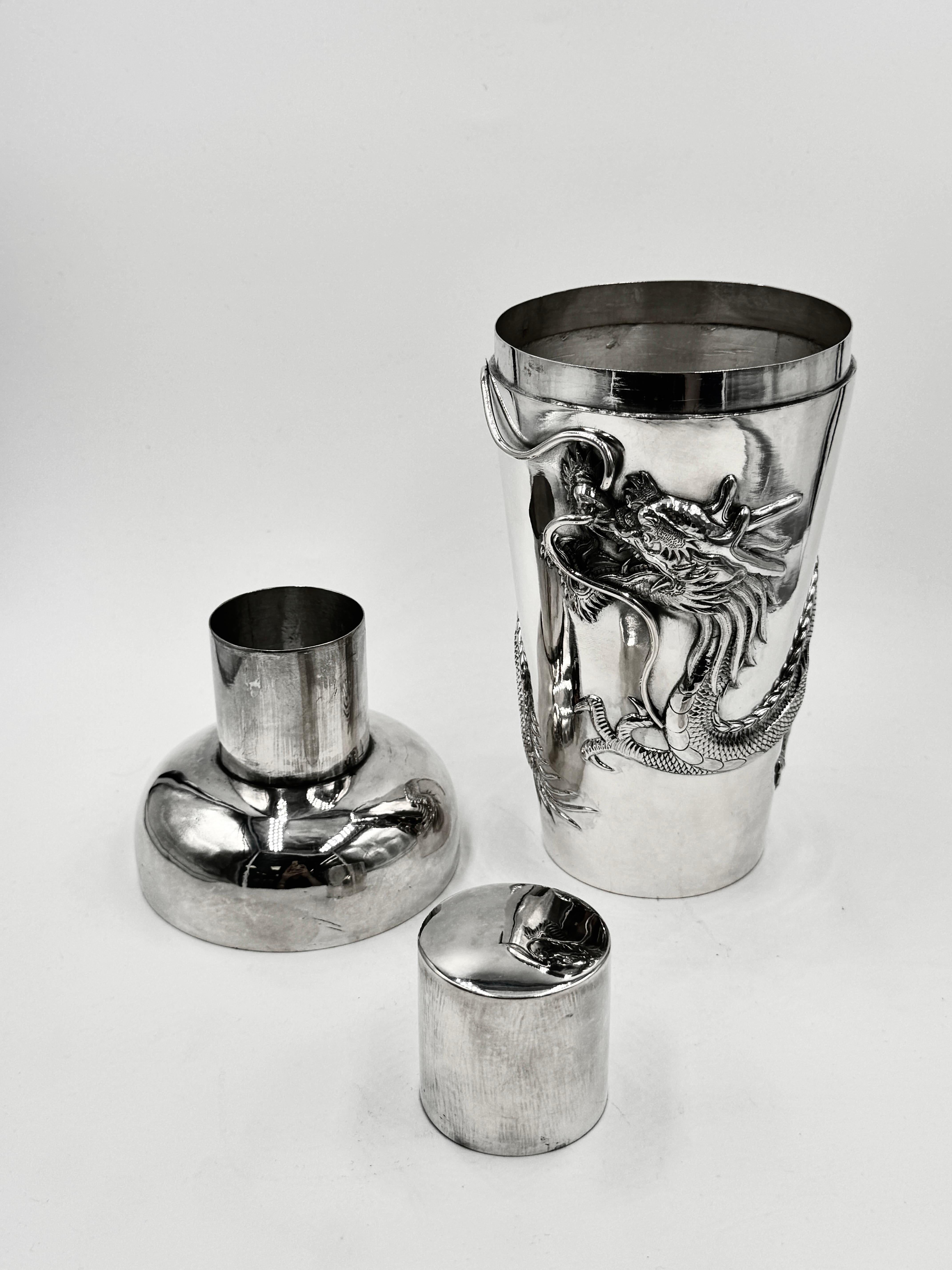 Shaker à cocktail en argent exporté de Chine en vente 1