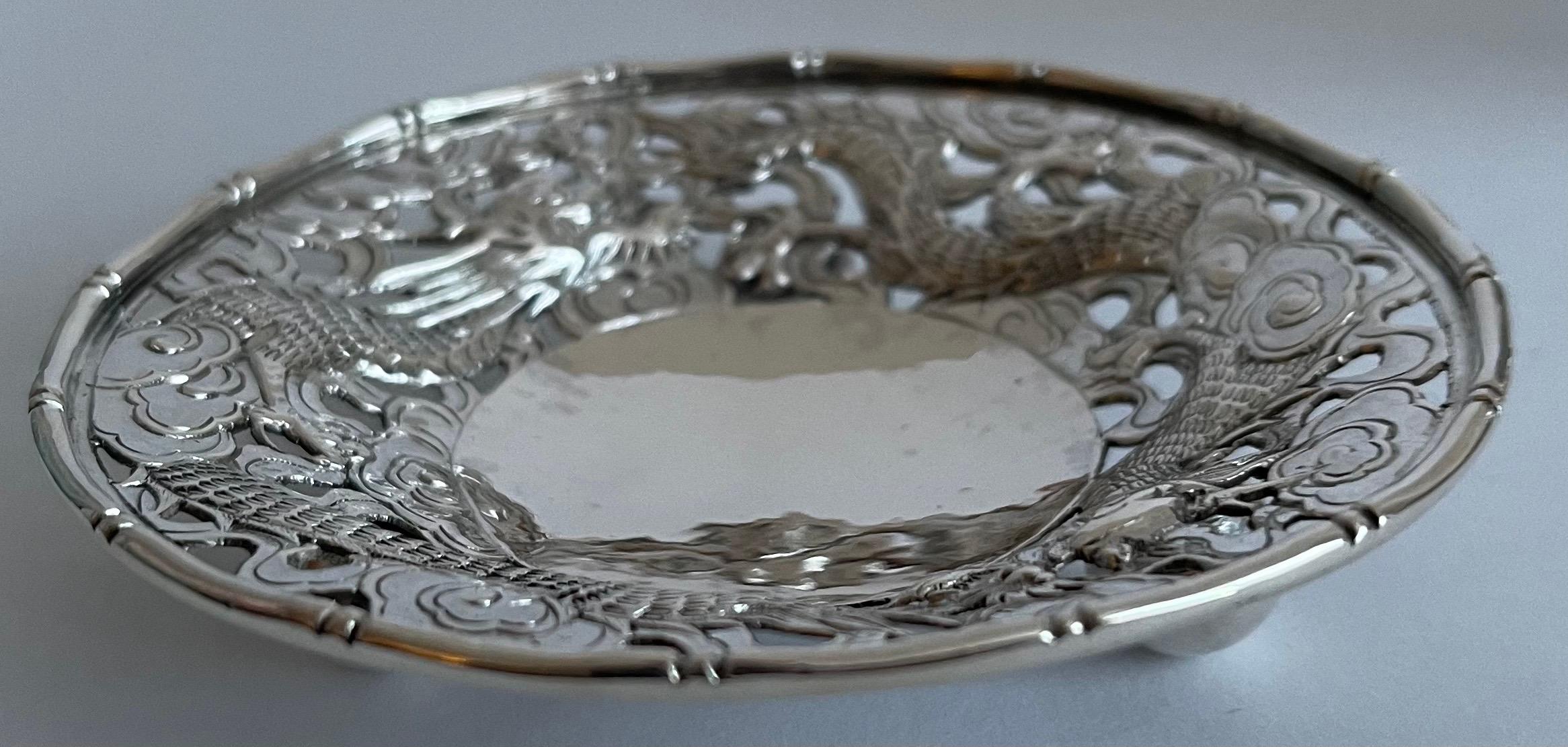 Mid-19th Century Chinese Export Silver Dragon Bowls, Set of 3 For Sale