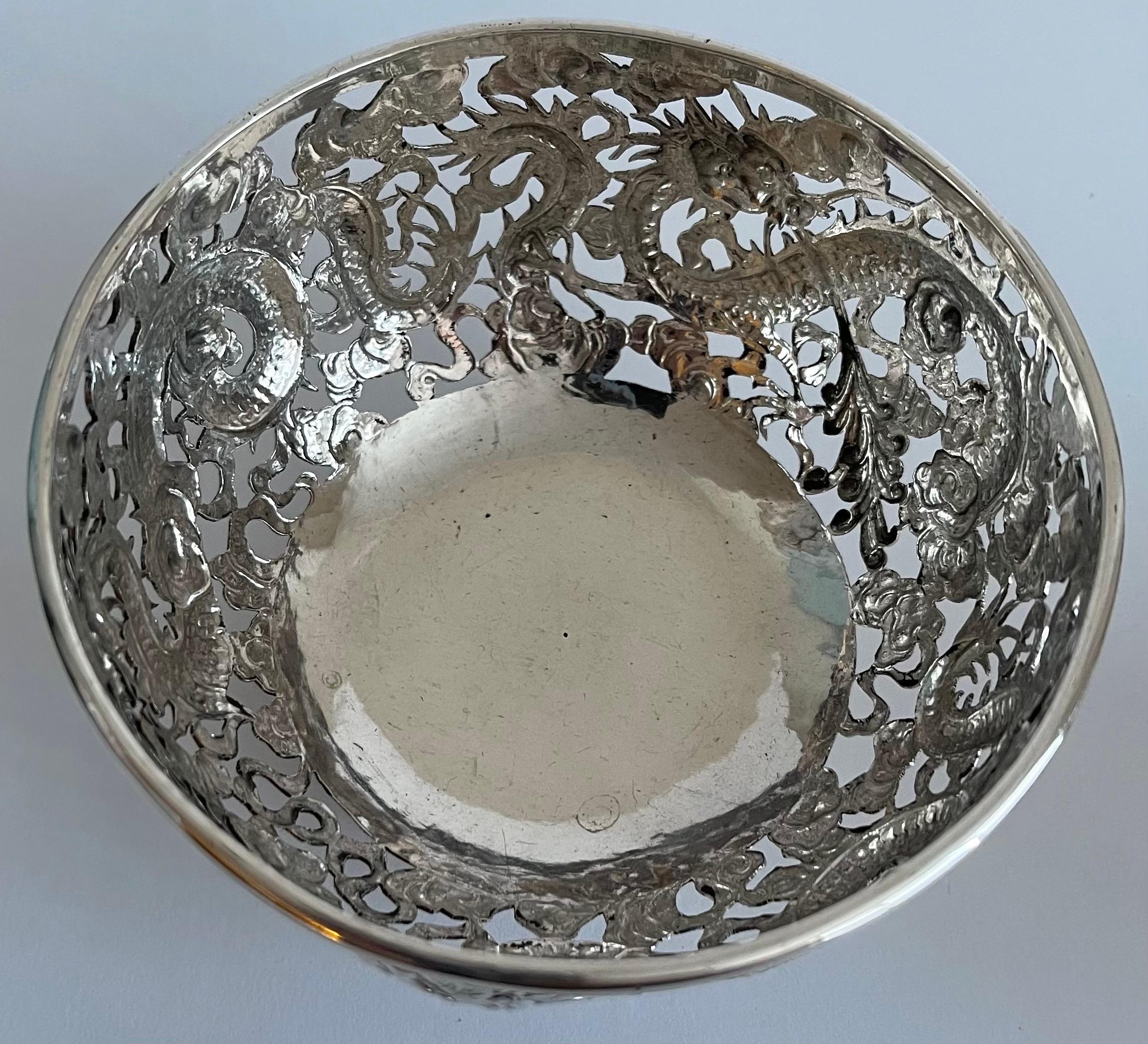 Chinese Export Silver Dragon Bowls, Set of 3 For Sale 2