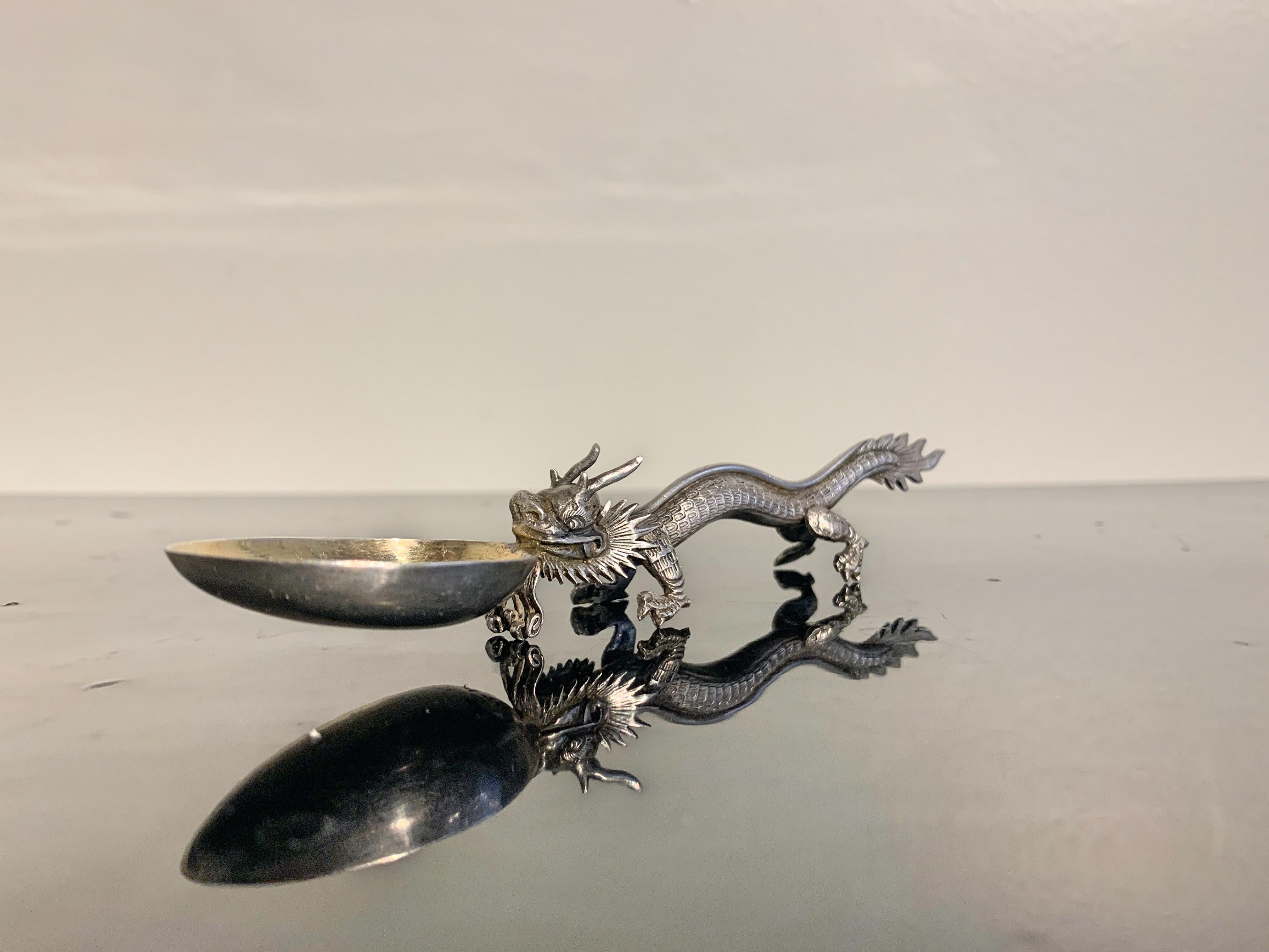 spoon dragon