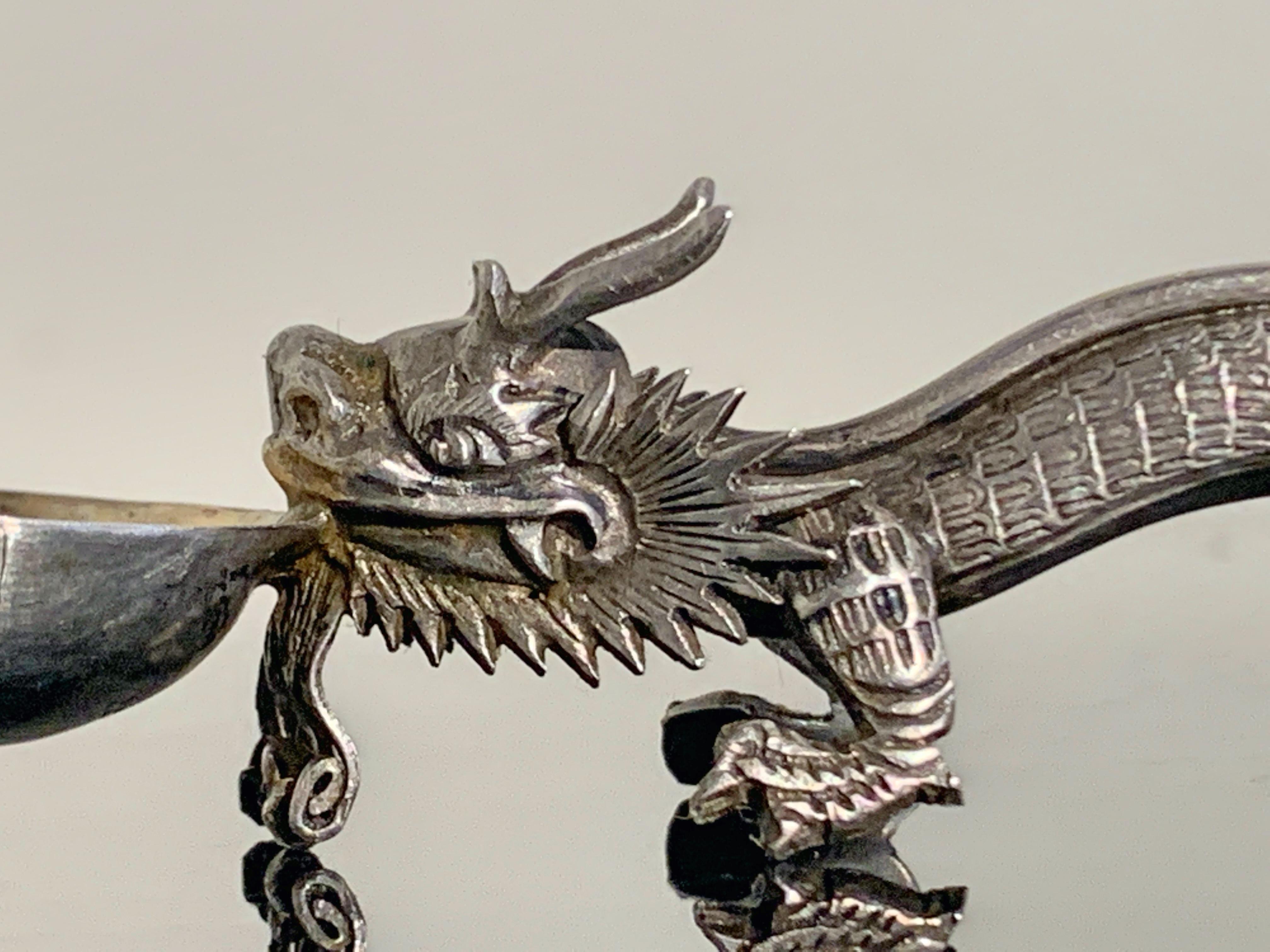 Fin du XIXe siècle Cuillère à dragon en argent d'exportation chinoise de Wang Hing & Co, fin du 19ème siècle en vente