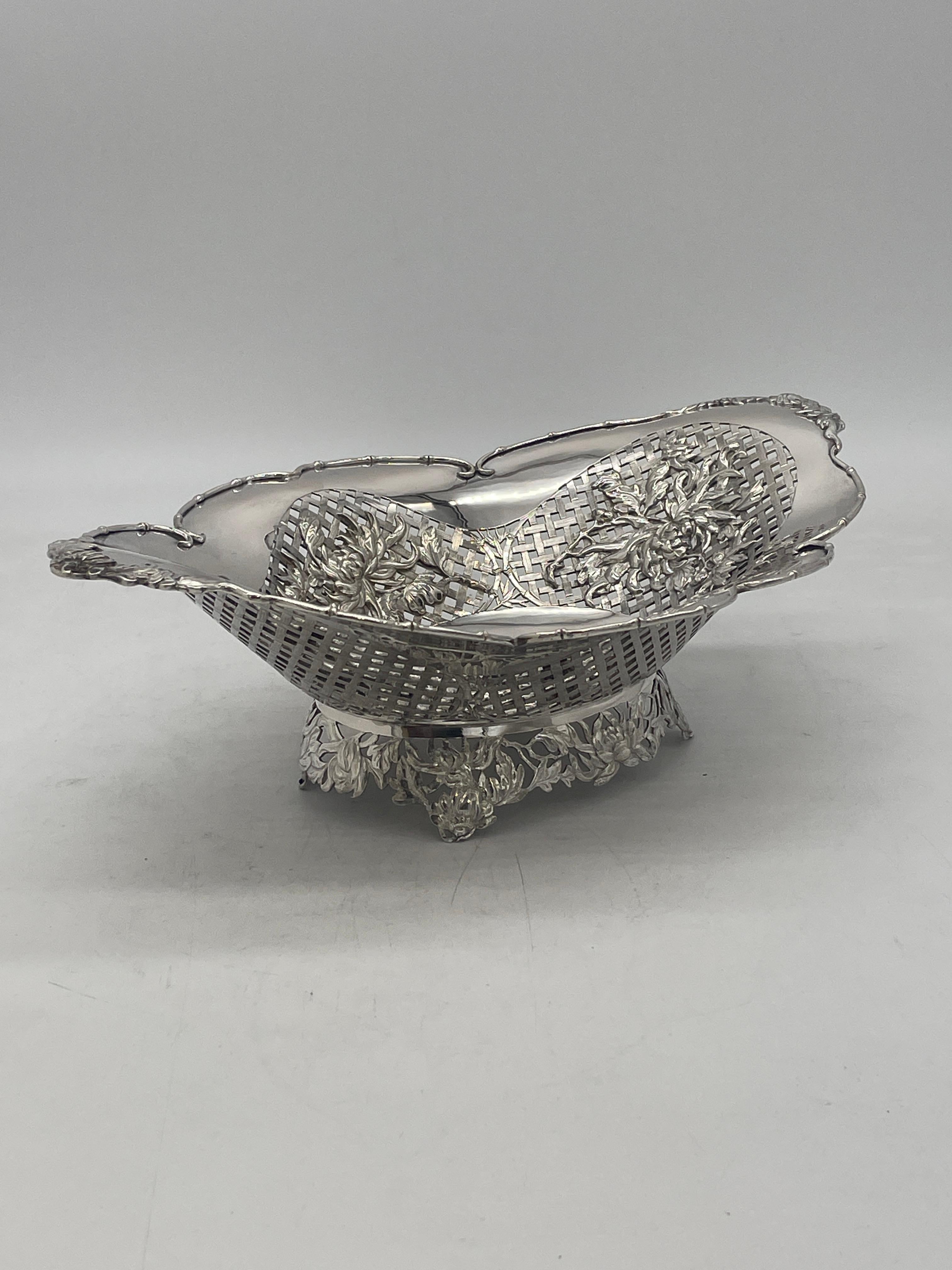 Chinese Export Silver Fruit Dish For Sale 3