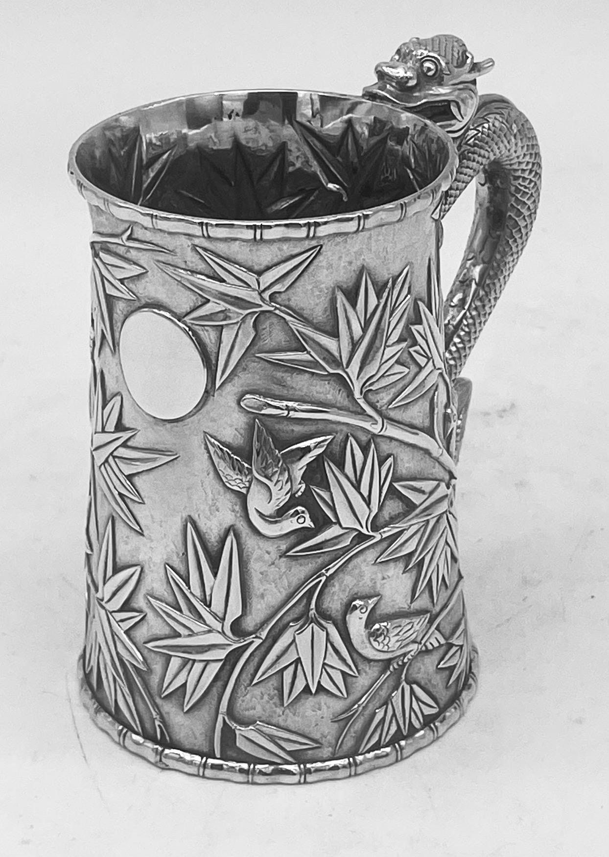 Exportation chinoise Mug en argent d'exportation chinois avec poignée en forme de dragon en vente