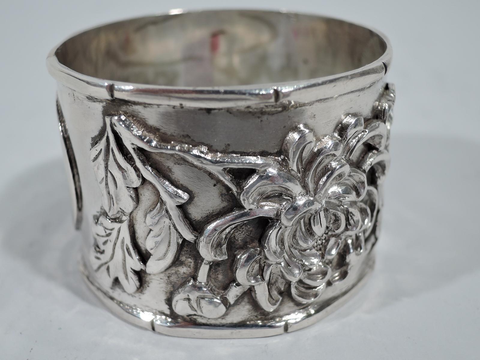 Chinese Export Silver Napkin Ring with Blossoming Branch In Excellent Condition In New York, NY