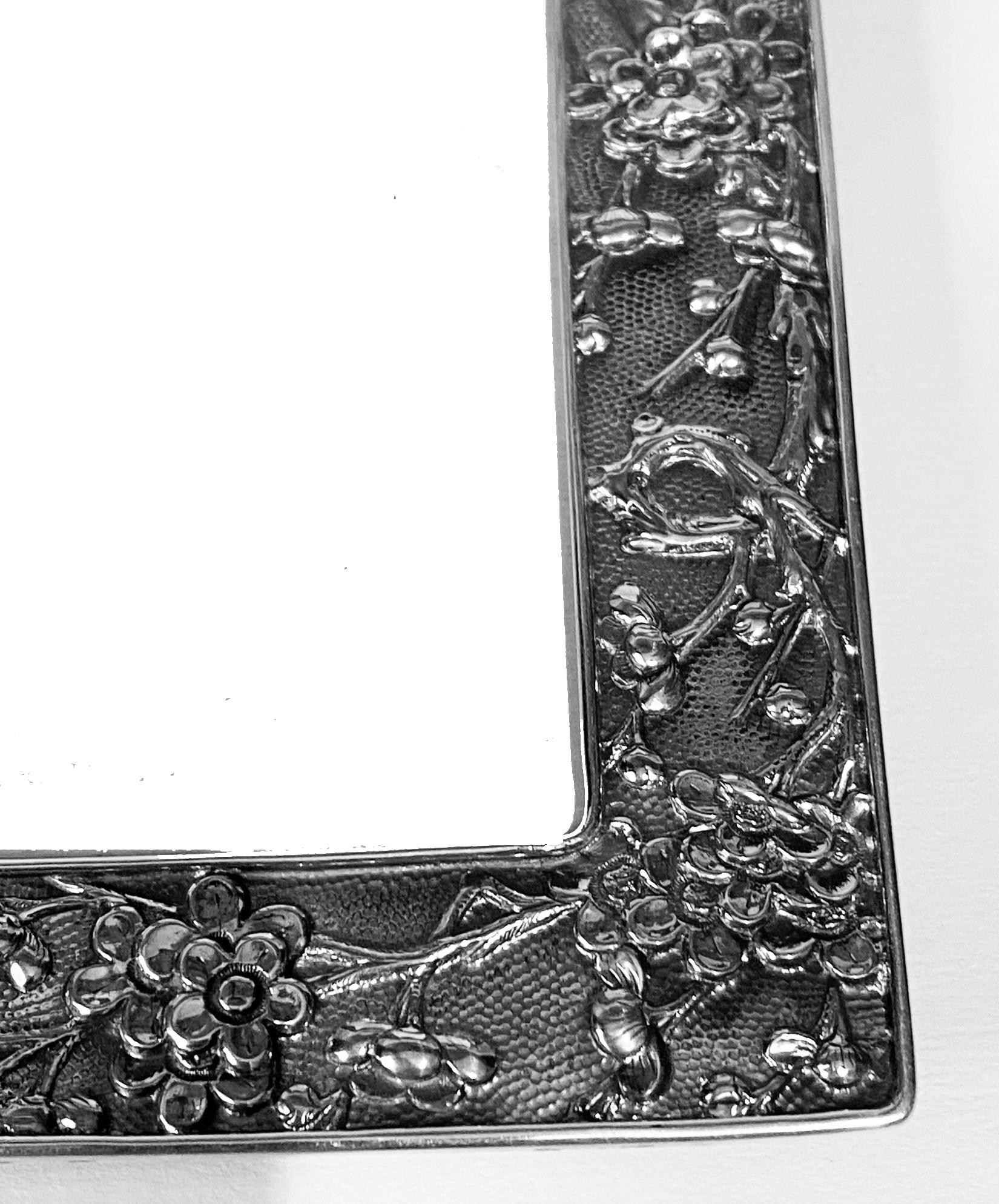 Chinese Export Silver Photograph Frame Wang Hing, C.1890 In Good Condition In Toronto, ON