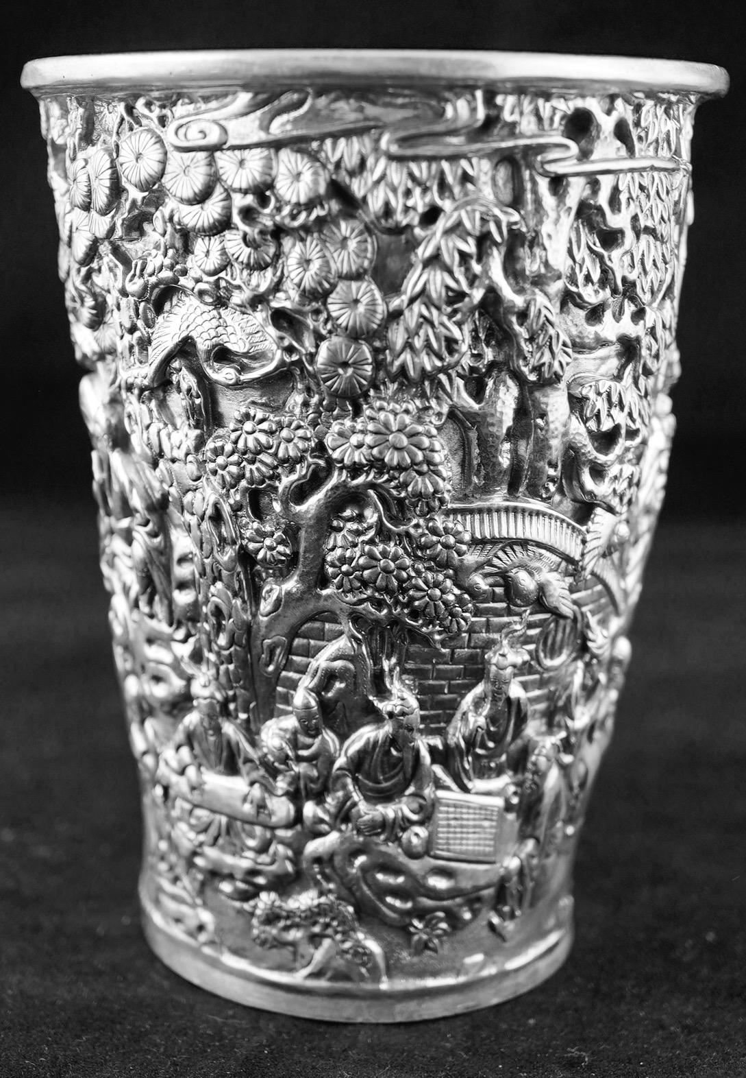 Chinese Export Silver Repousse Dragon Handle Tankard by Cum Wo 1