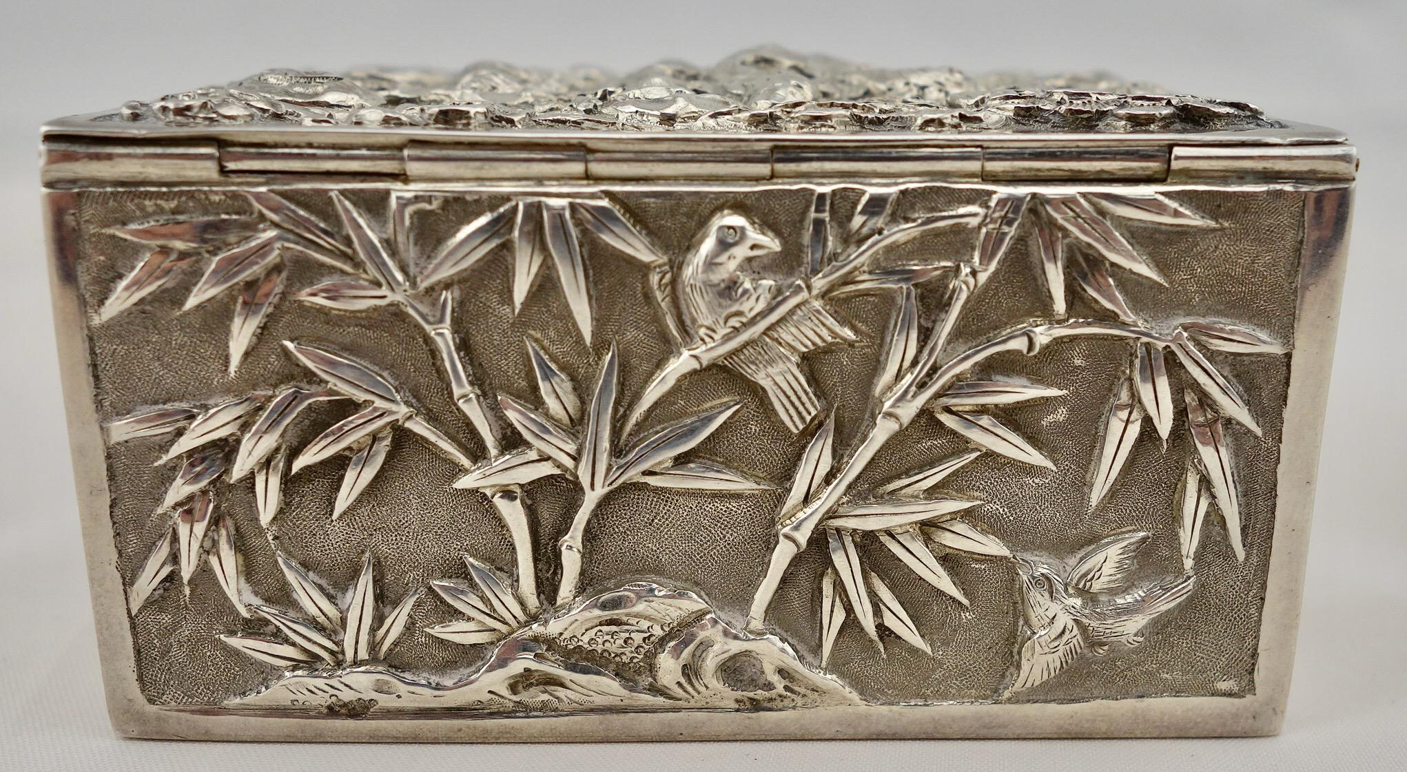 Chinese Export Silver Repousse Scenic Box by Wang Hing, circa 1870 In Good Condition For Sale In Gainesville, FL