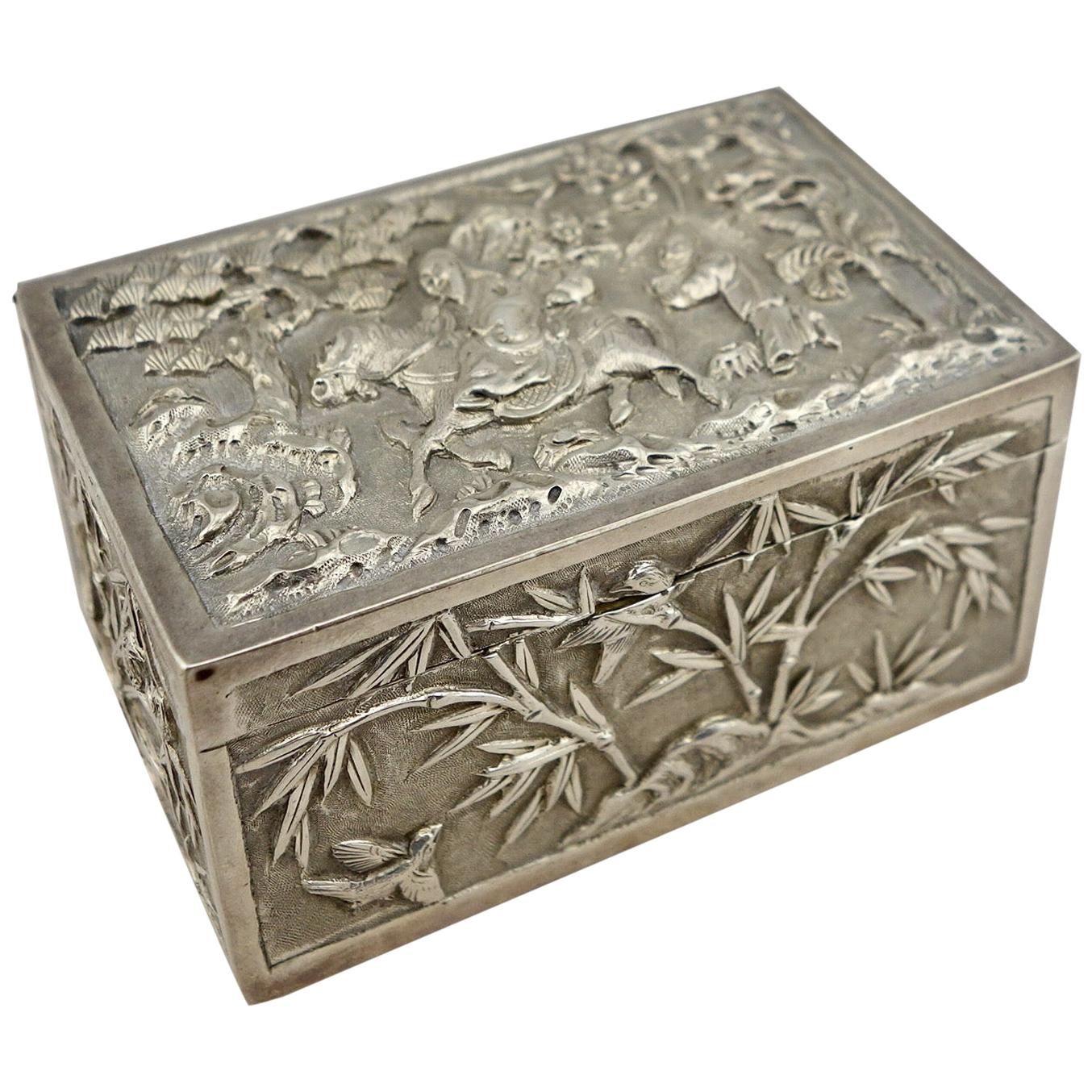 Chinese Export Silver Repousse Scenic Box by Wang Hing, circa 1870 For Sale