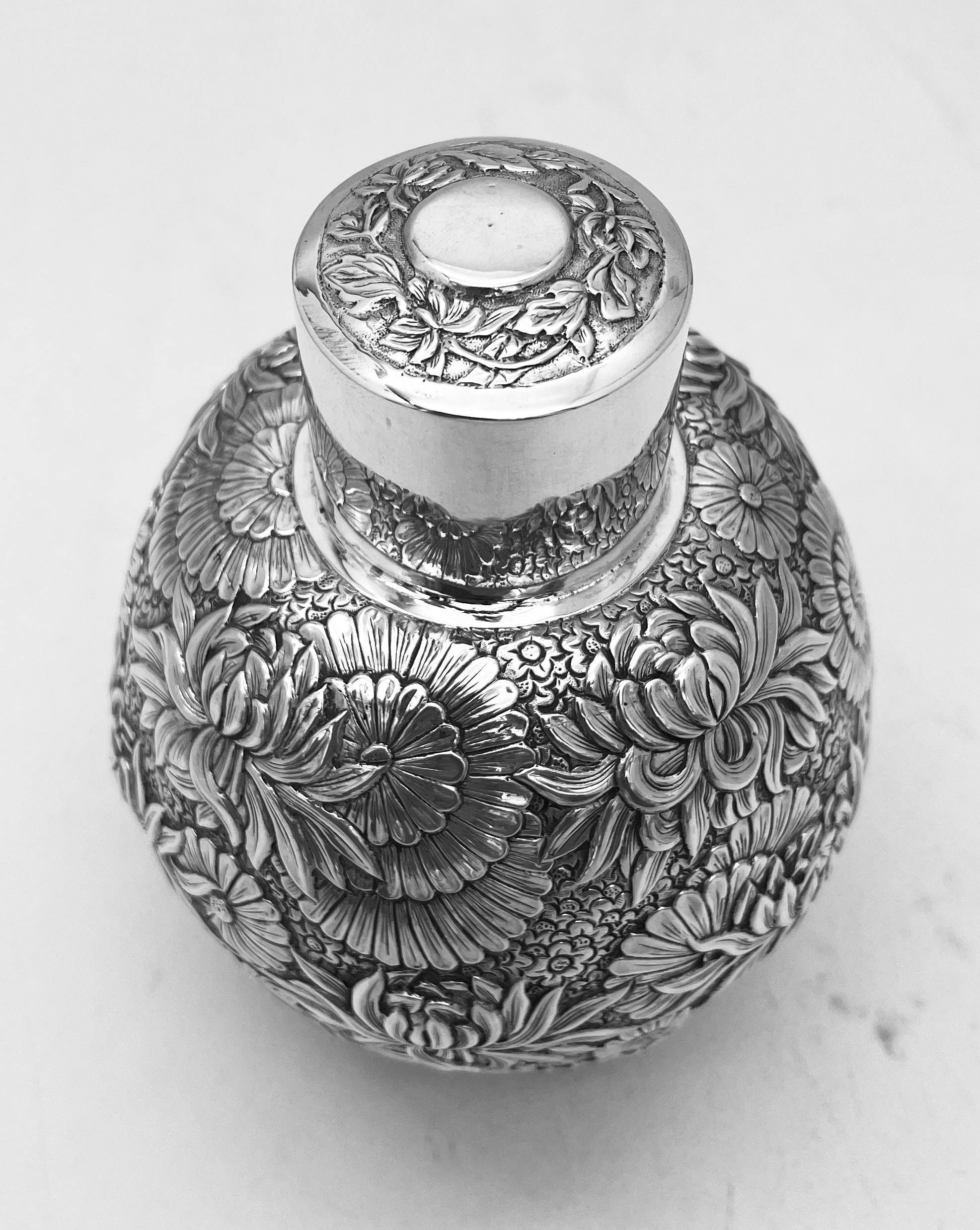 Chinese Export Silver Tea Caddy In Good Condition In London, GB