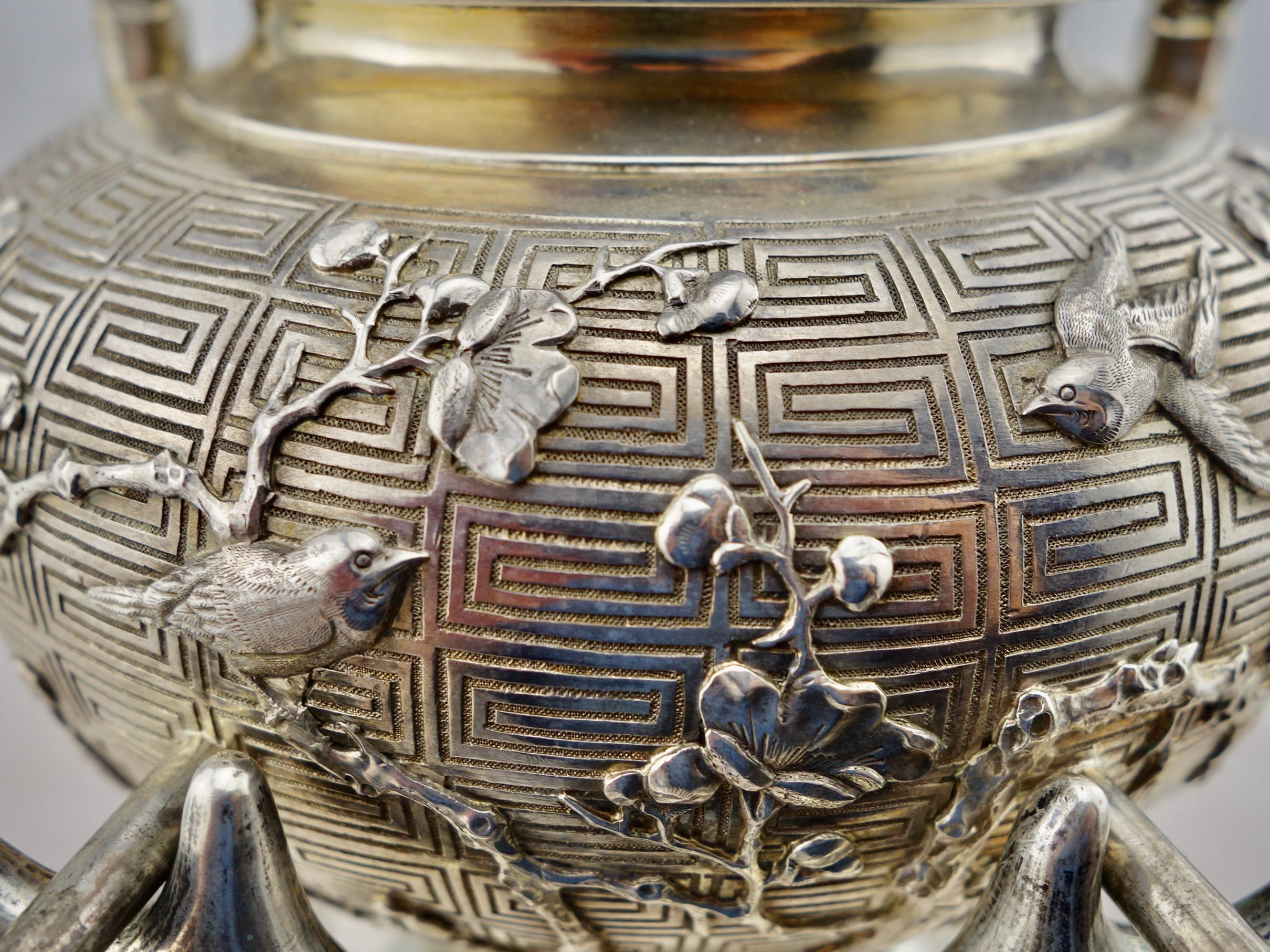 Chinese Export Silver Teapot or Kettle on a Stand by Hung Chong, circa 1900 In Good Condition In Sarasota, FL