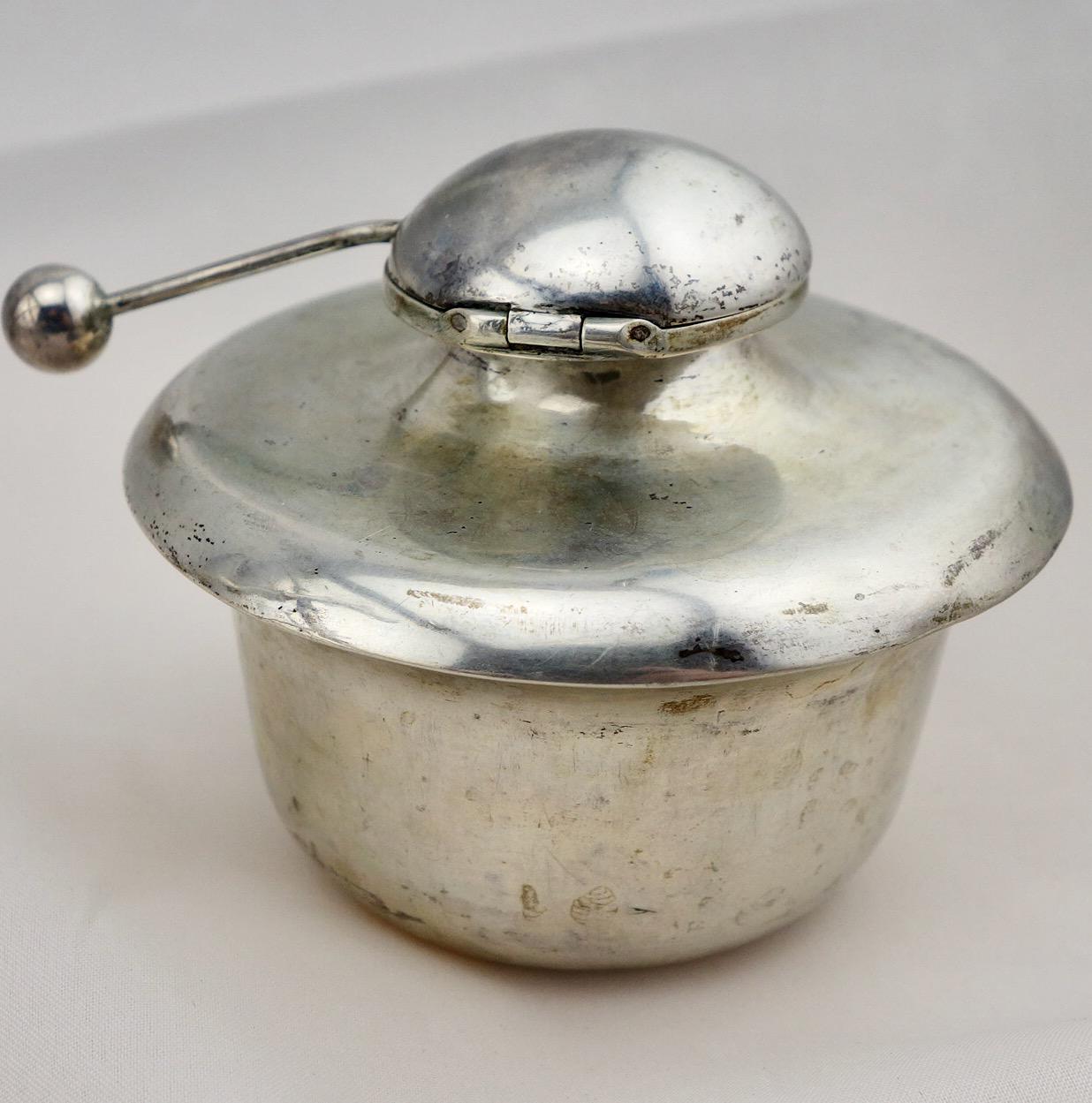 Chinese Export Silver Teapot or Kettle on a Stand by Leeching, circa 1900 In Good Condition For Sale In Gainesville, FL