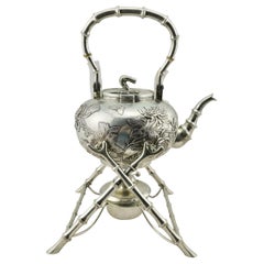 Théière ou bouilloire en argent d'exportation chinoise sur un Stand par Leeching, circa 1900