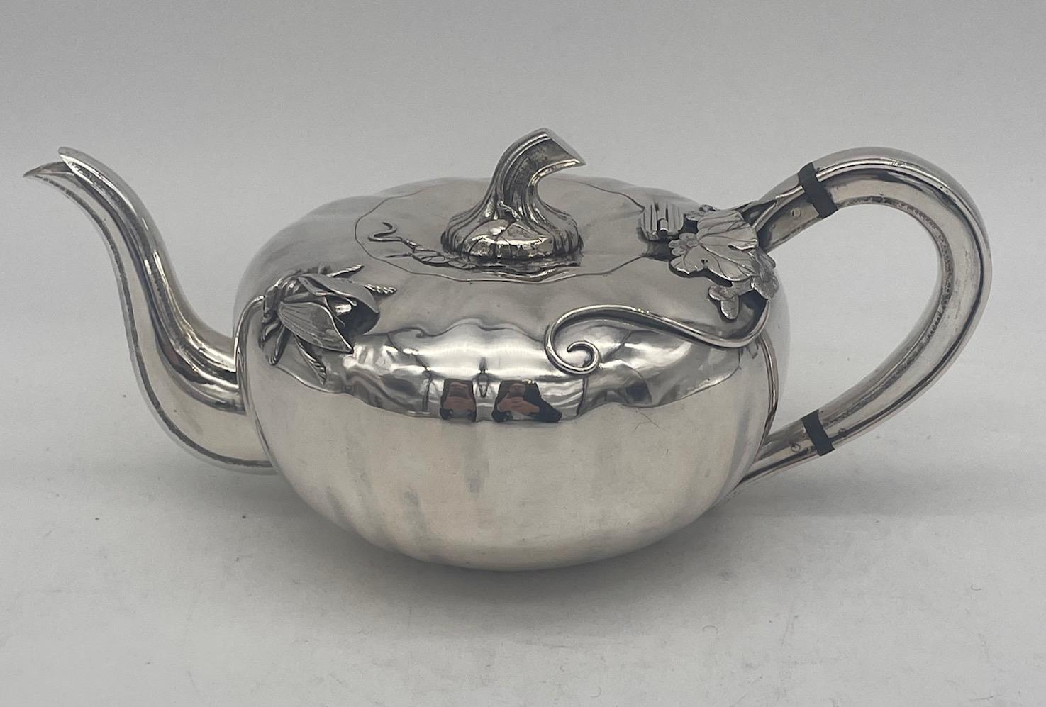 Chinese Export Silver Teaset In Good Condition For Sale In London, GB