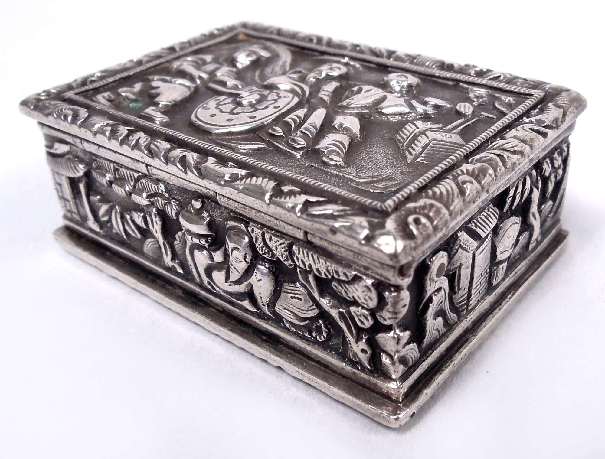 19th Century Chinese Export Silver Vinaigrette by Canton Retailer Cutshing For Sale