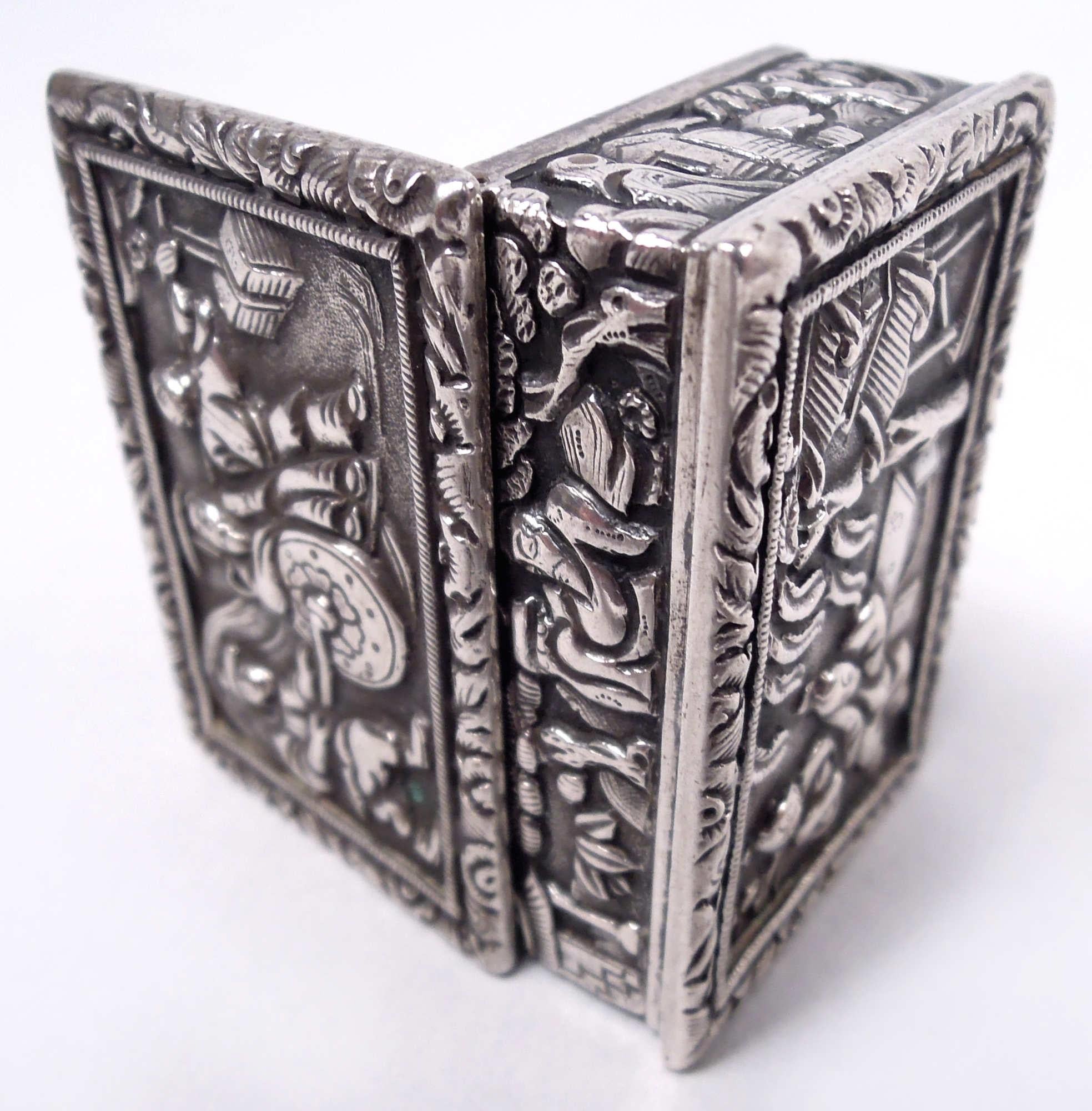 Chinese Export Silver Vinaigrette by Canton Retailer Cutshing For Sale 4